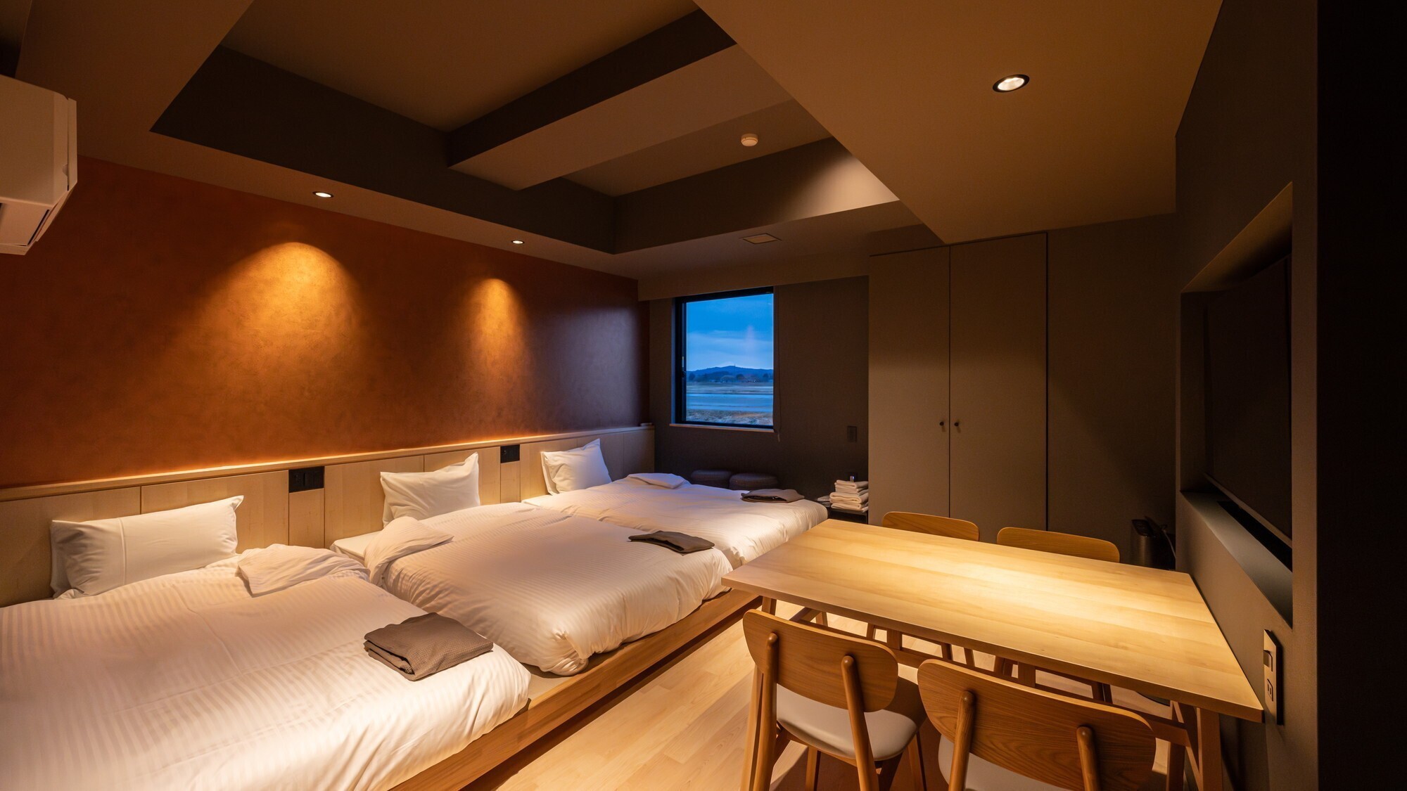 【低層階/1室限定】コンフォートツイン＜バストイレ付＞