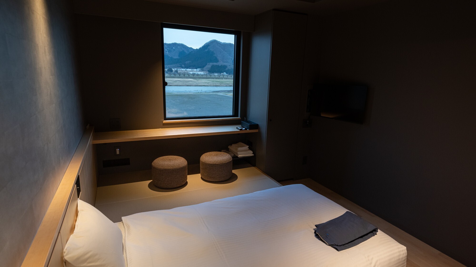 【スタンダードツイン】お一人でもくつろげるツインルームです。 シャワー・トイレ付