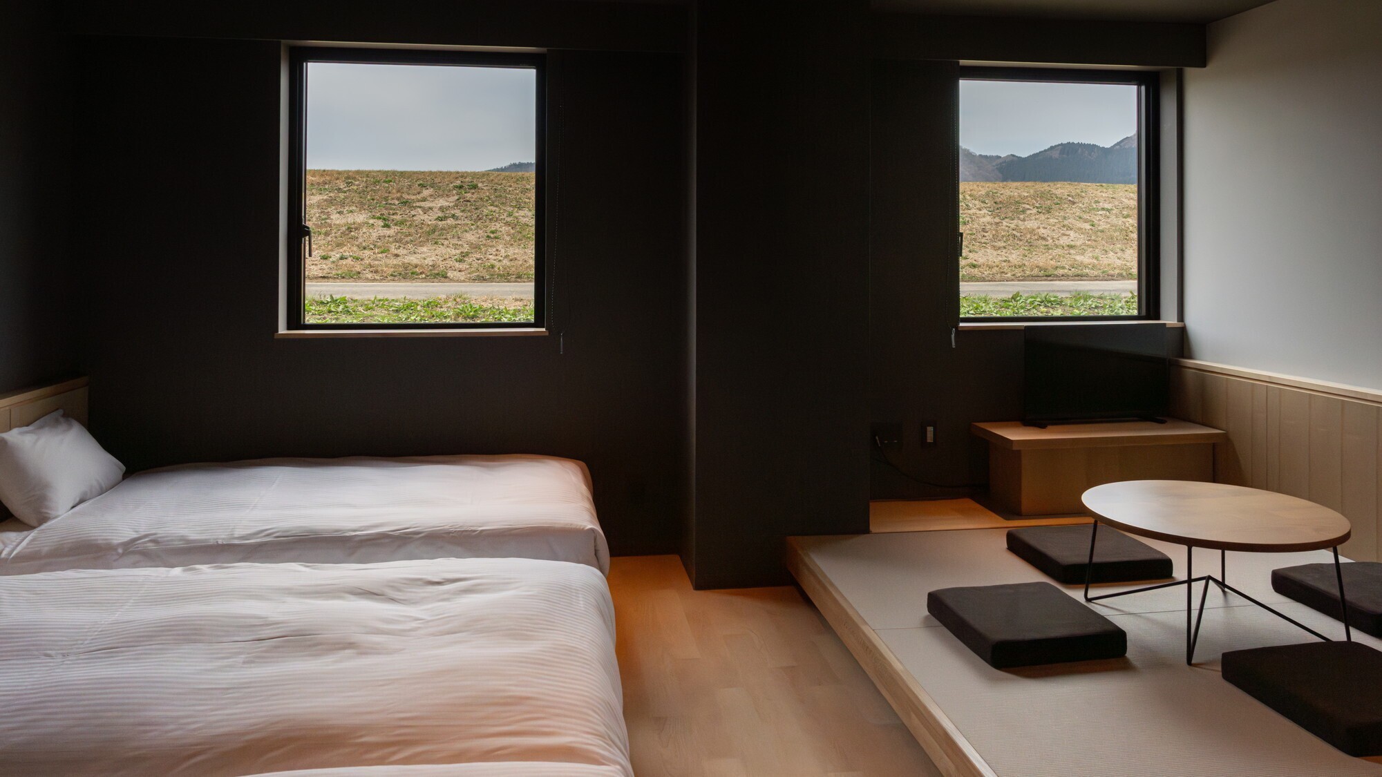 【1室限定】【グループルーム】 1Fの為河川敷は望めません。シャワー・トイレ付