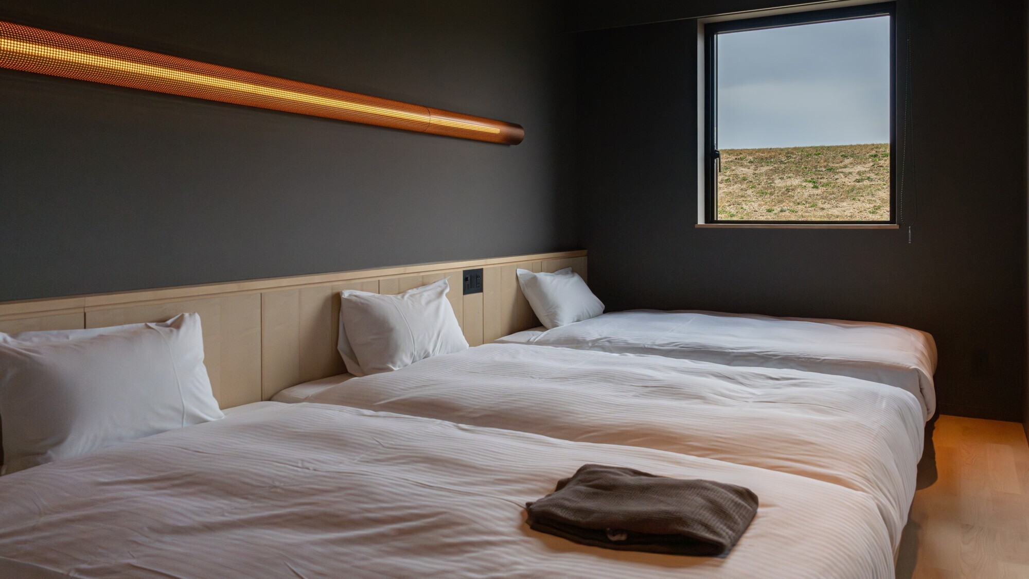 【1室限定】【グループルーム】 1Fの為河川敷は望めません。シャワー・トイレ付