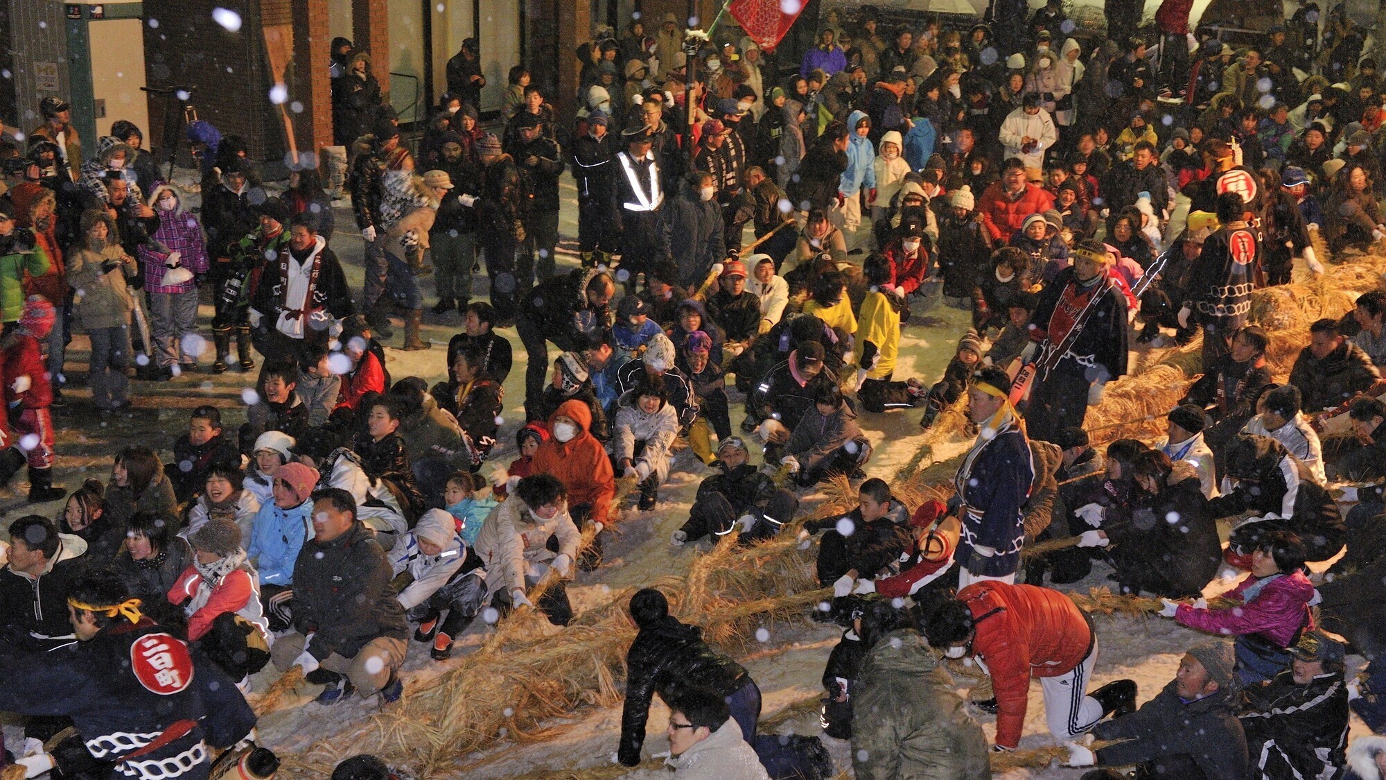 ■周辺観光｜室町時代からの歴史を持つ刈和野の大綱引き