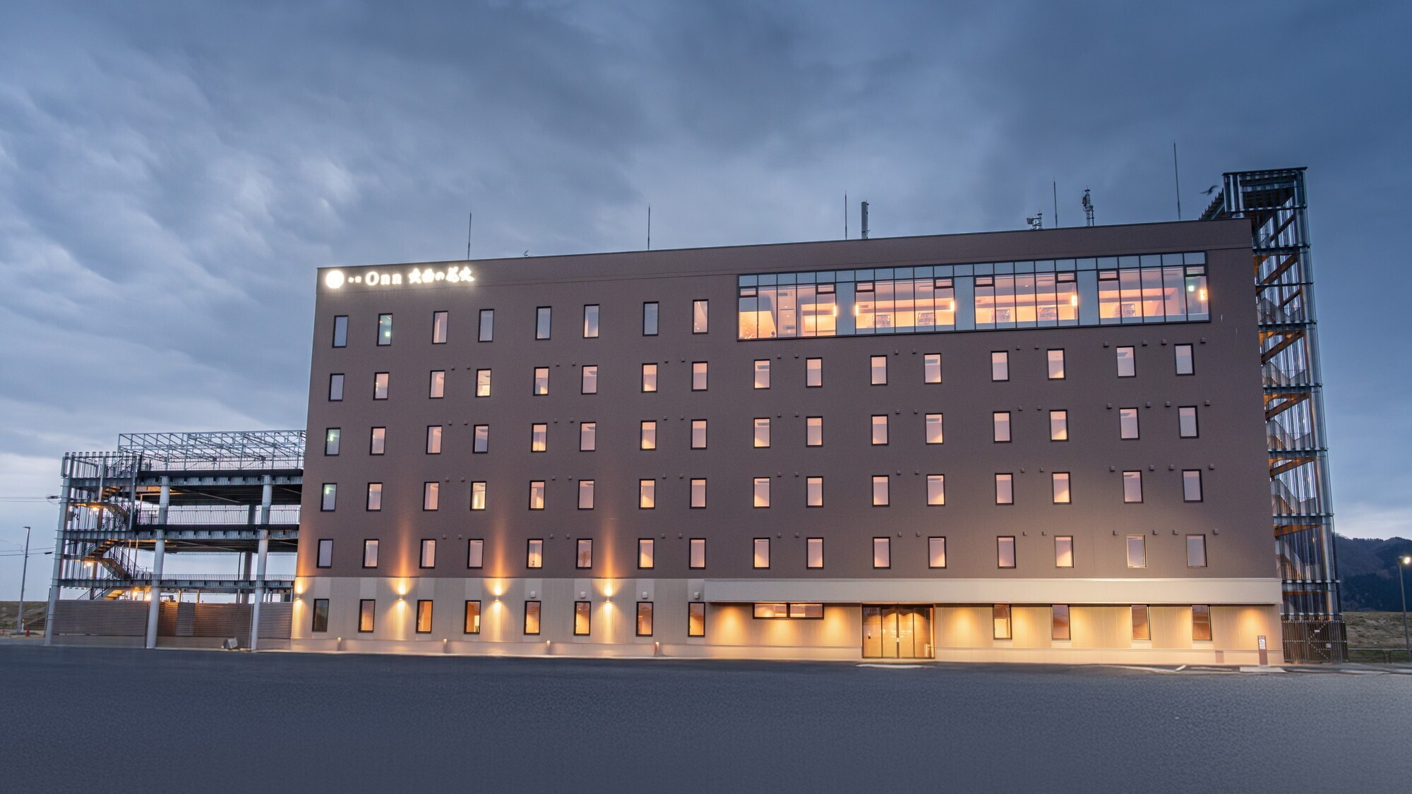 【外観】大曲花火のために生まれたホテル