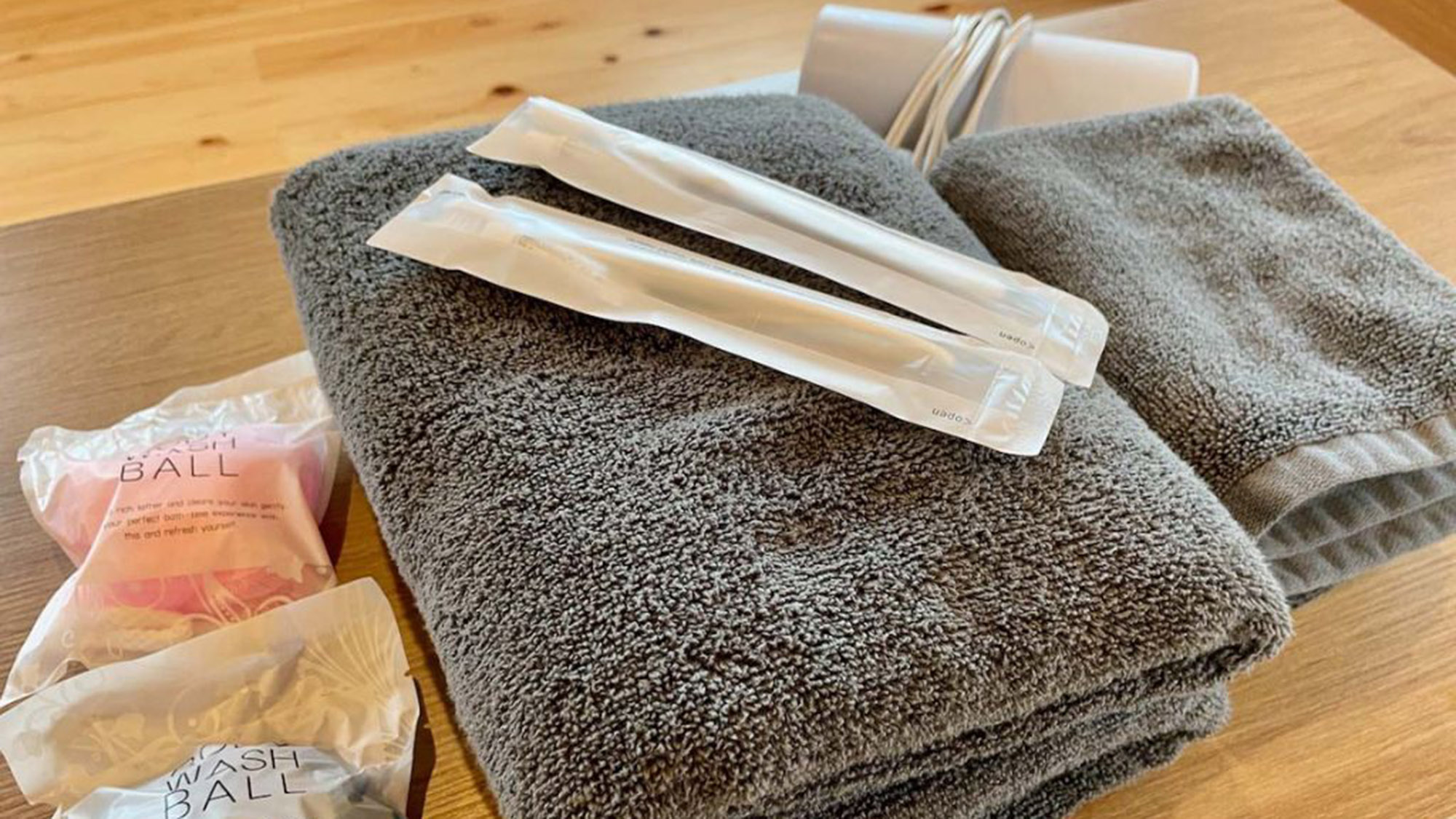 ・【アメニティ】タオルや歯ブラシなどのアメニティをご準備しております