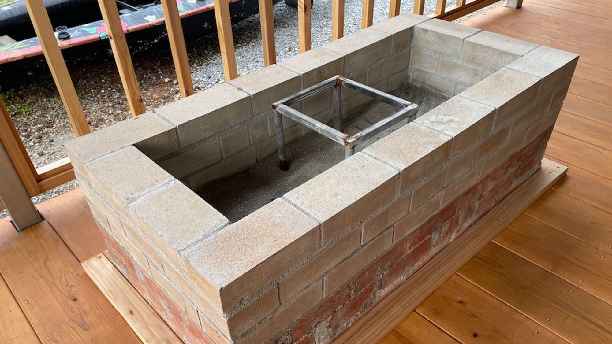 ・【BBQコンロ】家族や仲間とコンロを囲みながらワイワイと楽しいひと時をお過ごしください