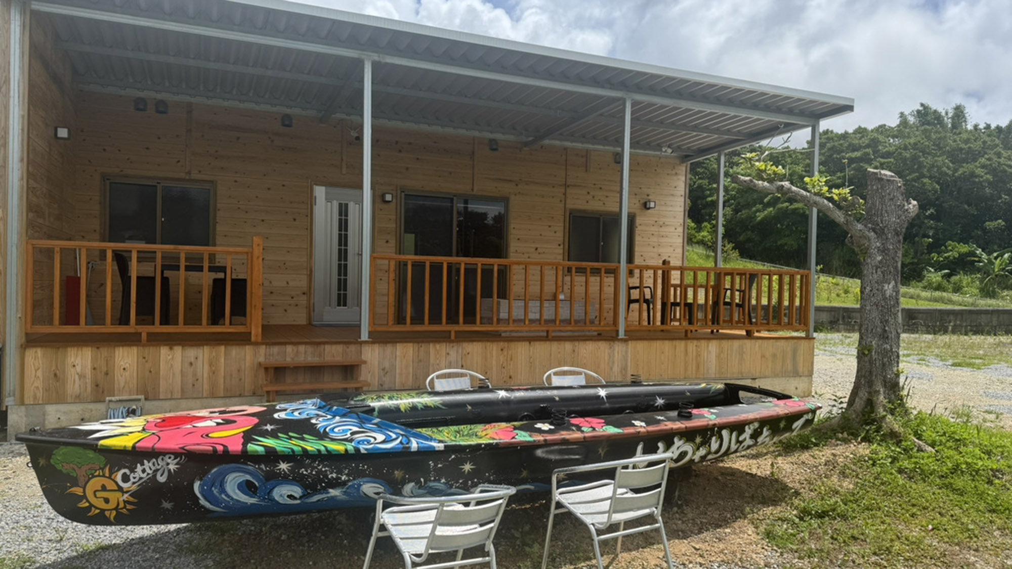 ・【外観】カラフルなボートが目を惹きます