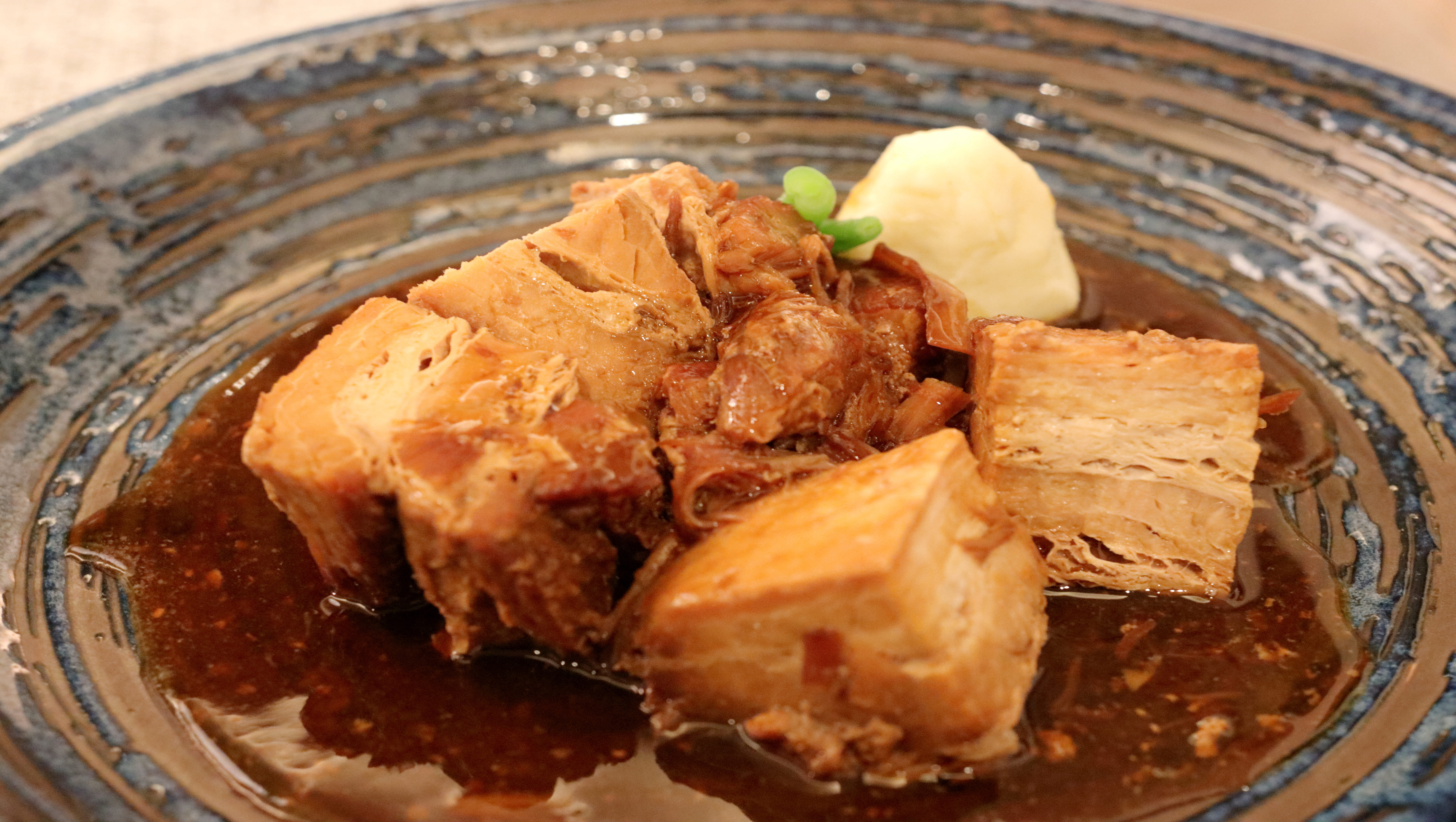 出張シェフが作る舌でとろける豚の角煮