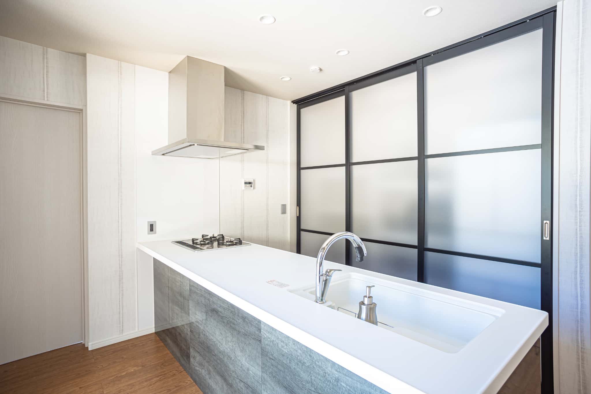 広々として使いやすいキッチンです。