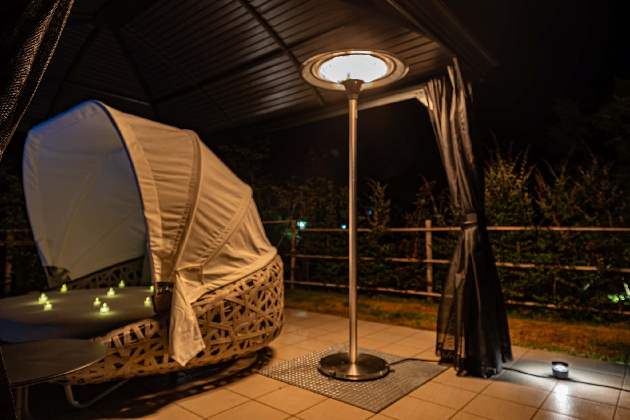 ライトがあるので夜でもゆったり安心