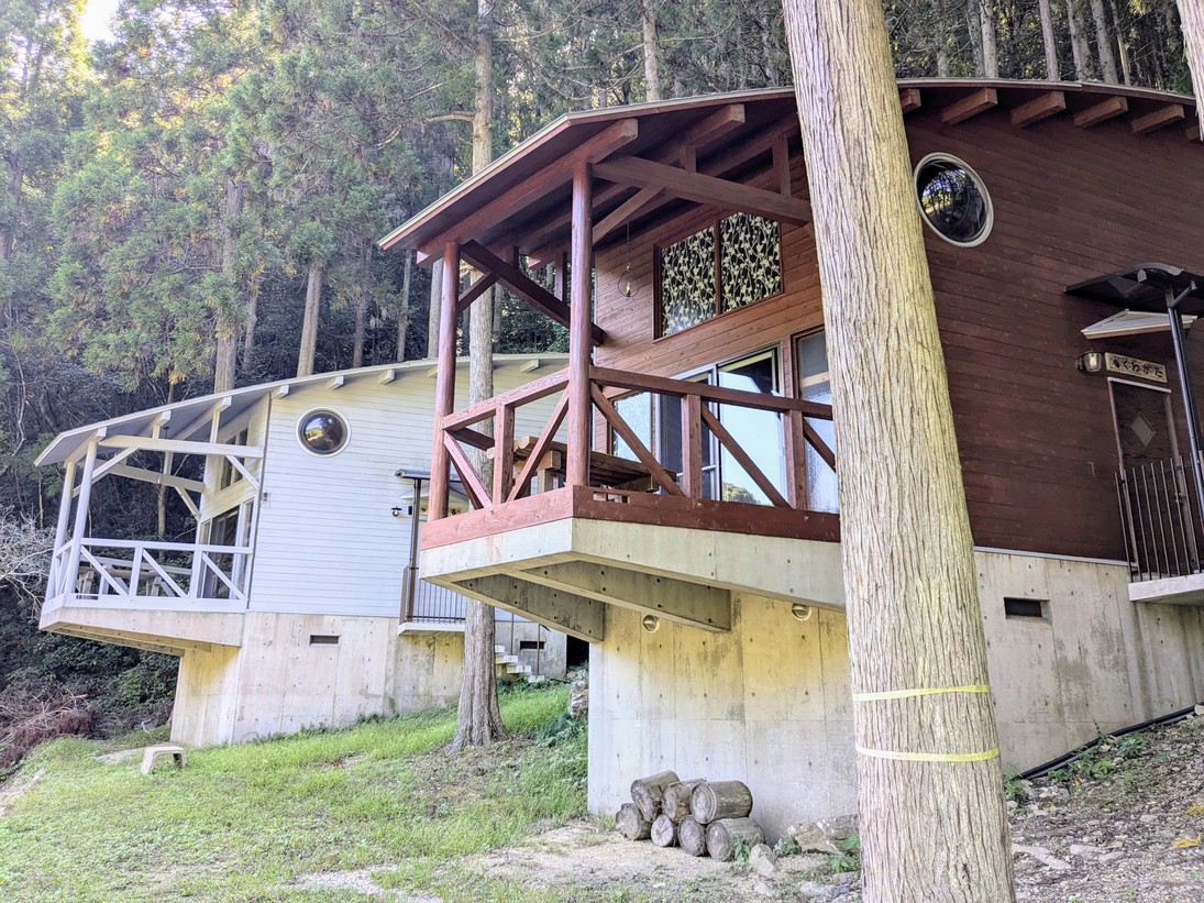 川沿に面した自慢のコテージ  2階建て和洋室メゾネットタイプ