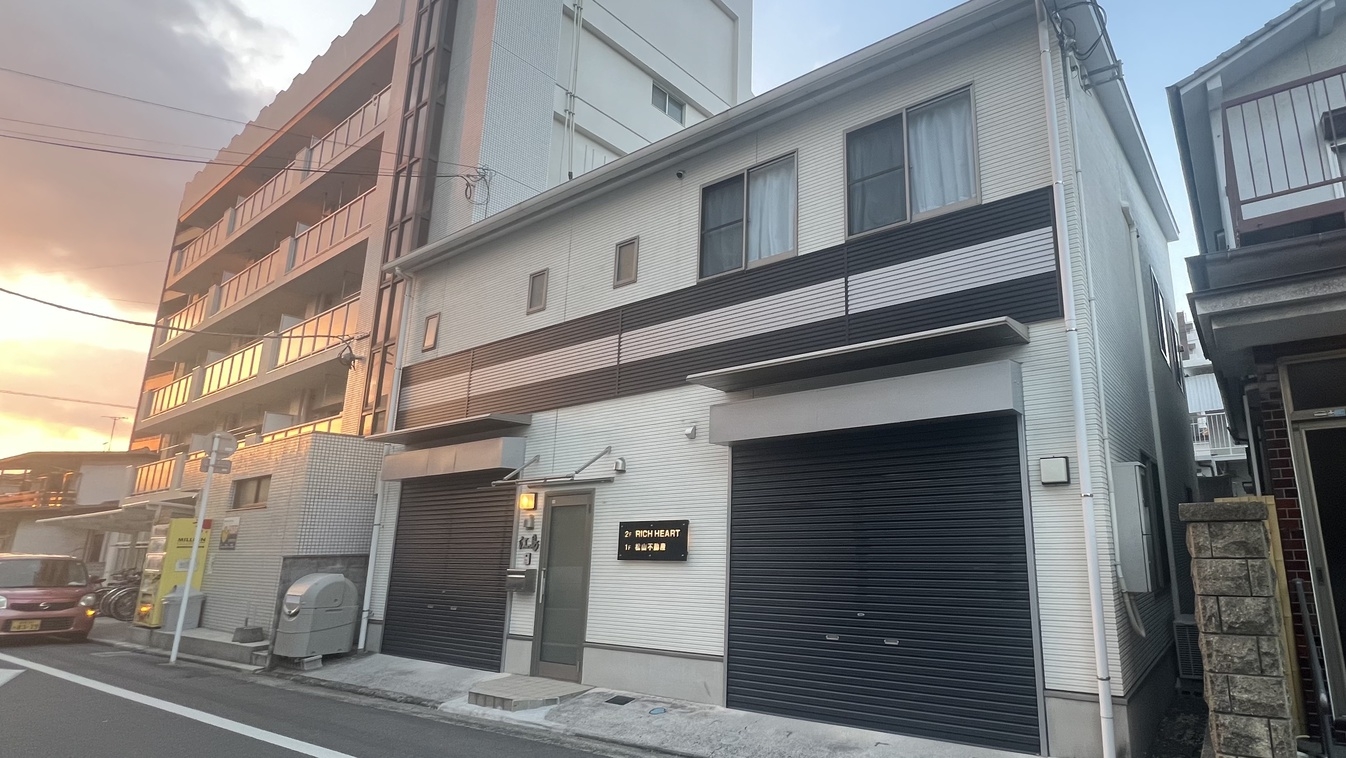 《1日１組限定のワンルーム貸切宿》松山市内中心部★愛媛県立中央病院すぐ隣り！松山市駅まで徒歩約7分♪