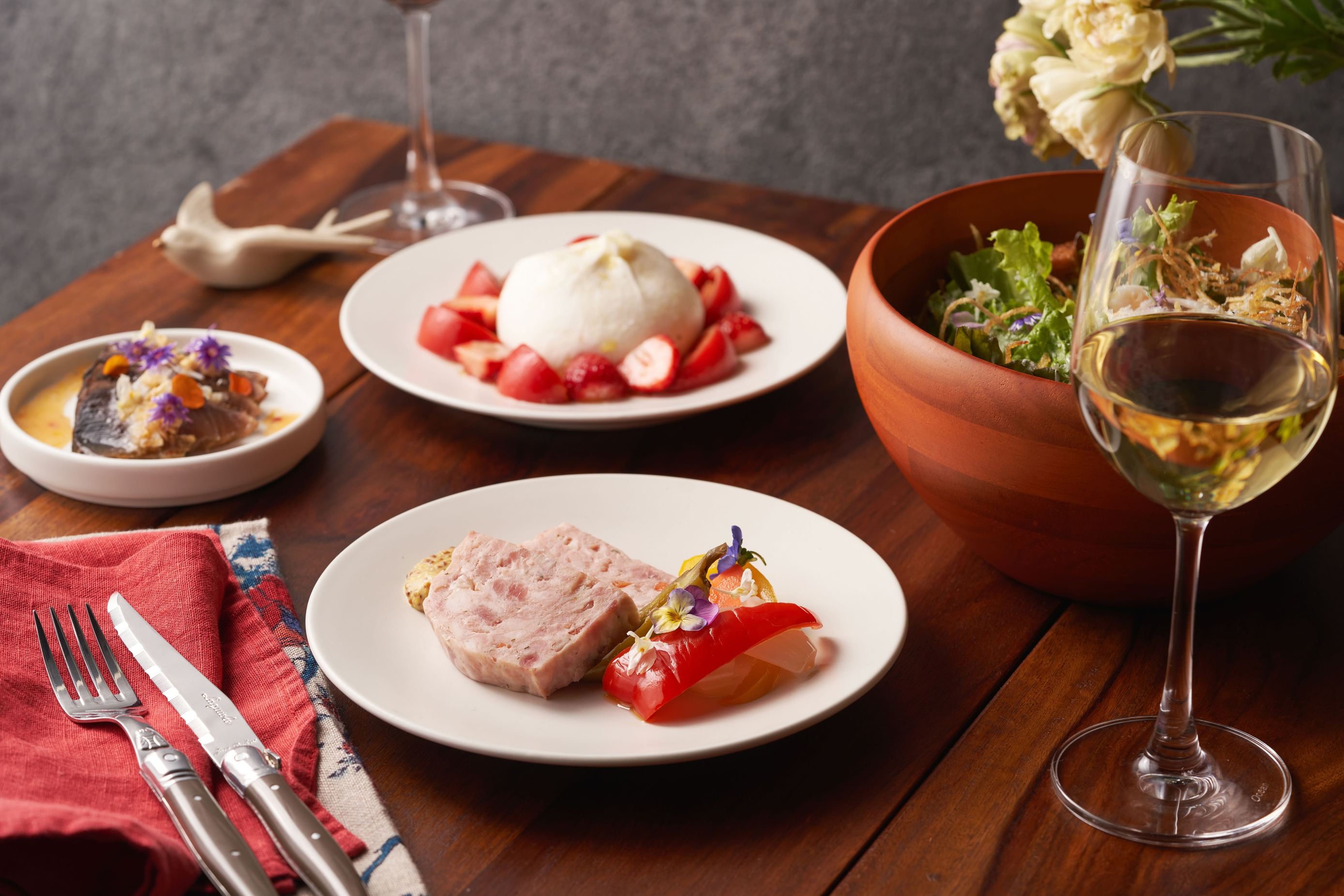 【１泊２食◇カジュアル・プラン】夕食はご自由に注文！併設レストランで使える3，500円分プレゼント！