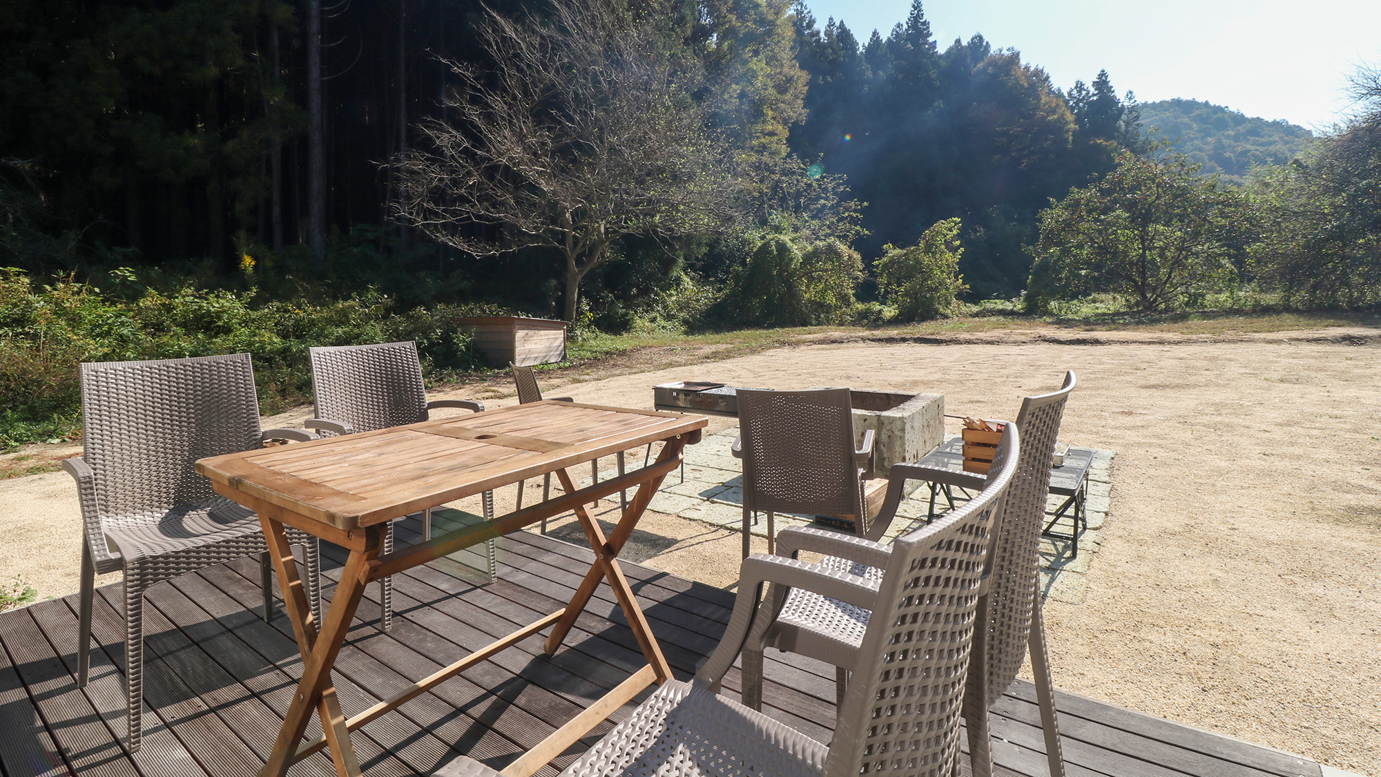 #テラス　テラスで日差しを浴びながらゆったりと過ごす時間。