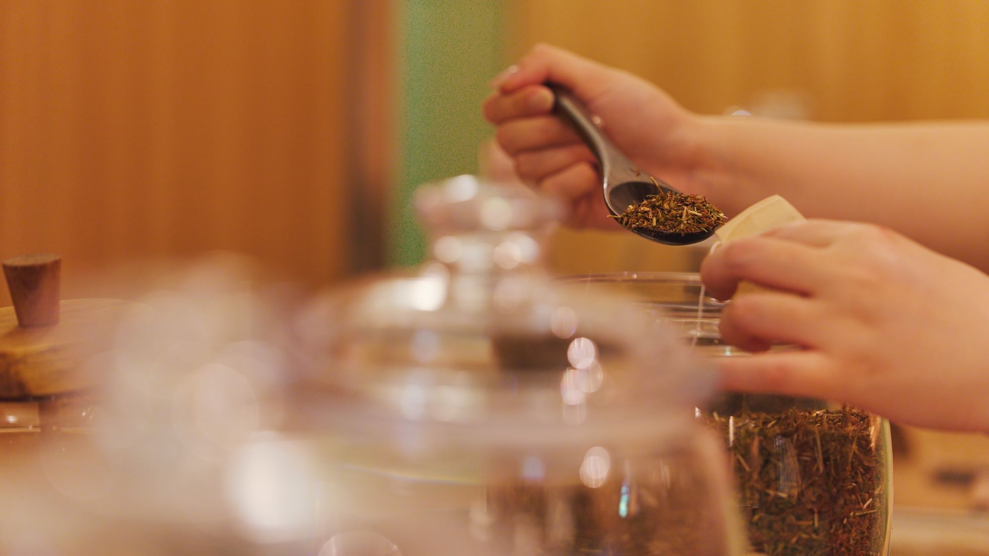 【お盆プラン】≪8/8〜16限定≫気兼ねなくお食事を愉しめるお部屋プラン＜薬膳鍋★+朝食＞