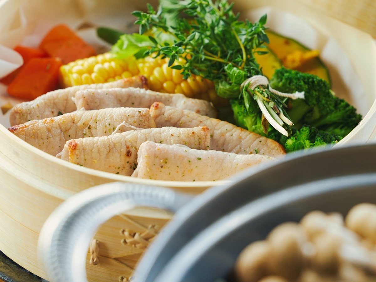 【さき楽28×夕朝食付き】28日前までのご予約がお得／グループ旅行にもおすすめ＜薬膳鍋★＞