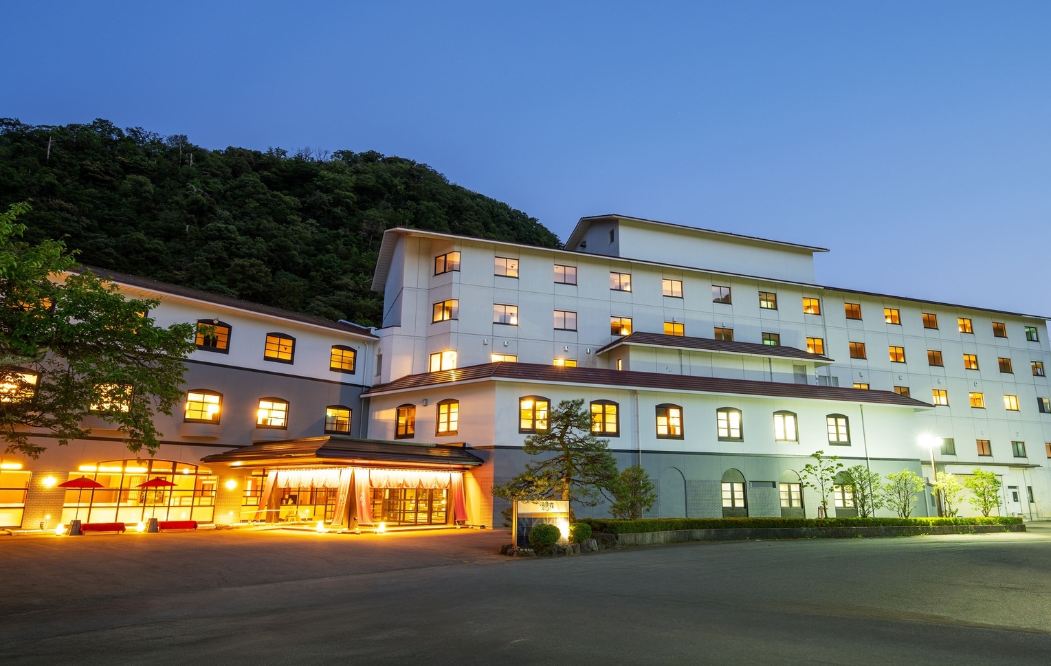 【5％OFF】【楽天スーパーSALE】良質な温泉と北陸の旬の恵みを愉しむ《 ビュッフェ朝食付 》 