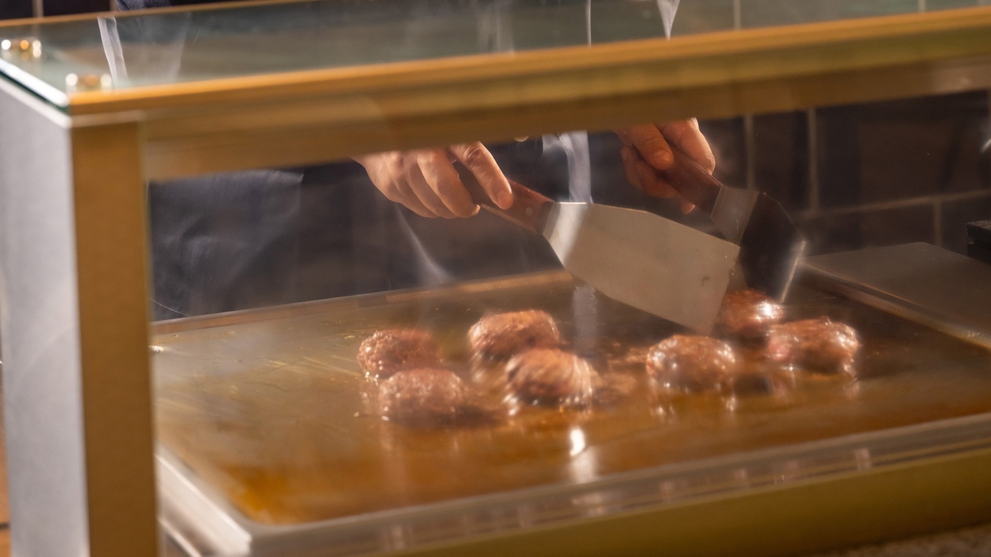 近場でほっと一息♪ 北陸三県在住者限定プラン＜かに尽くしビュッフェ夕朝食＞