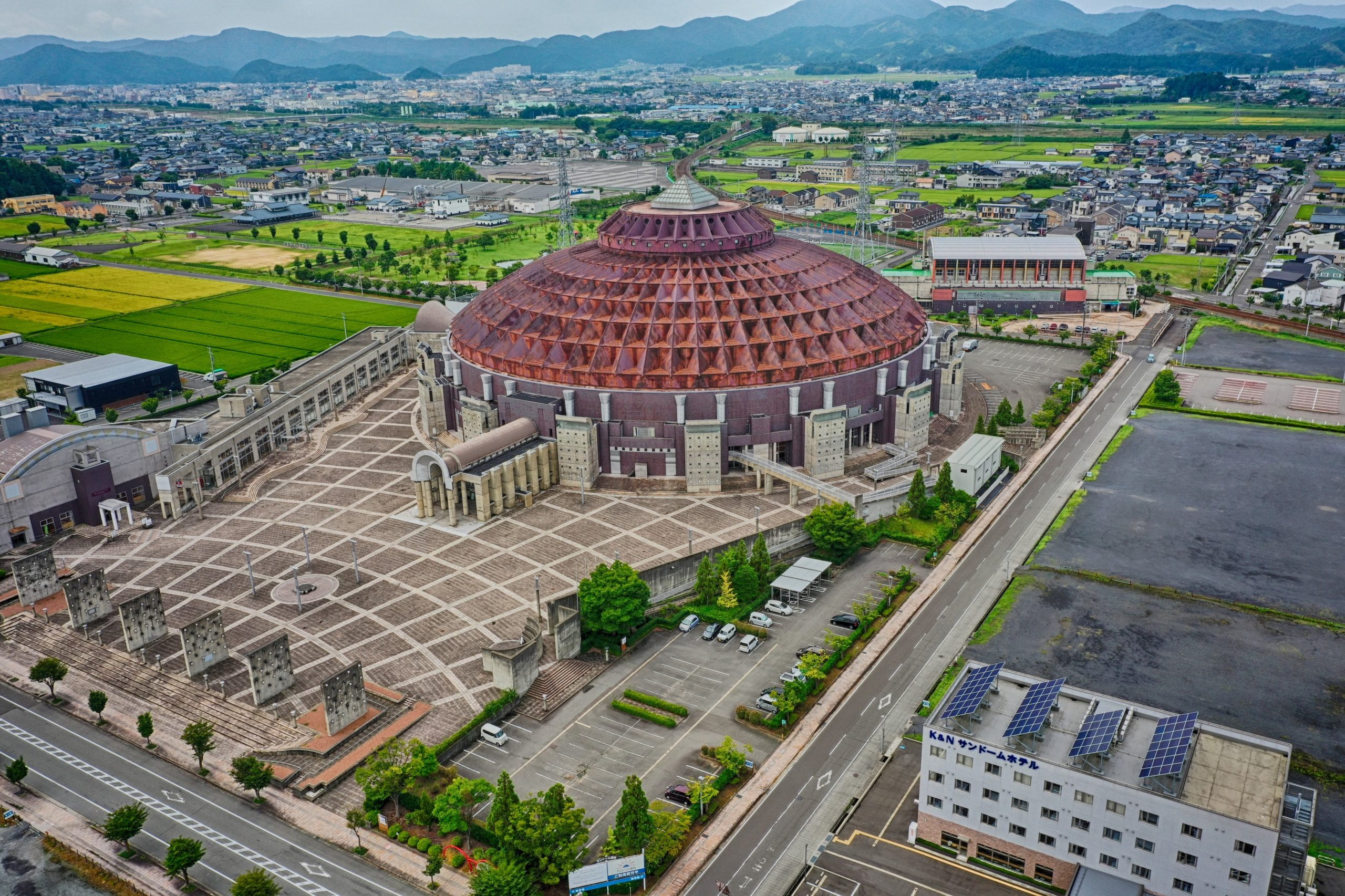 山中温泉河鹿荘周辺観光_サンドーム福井