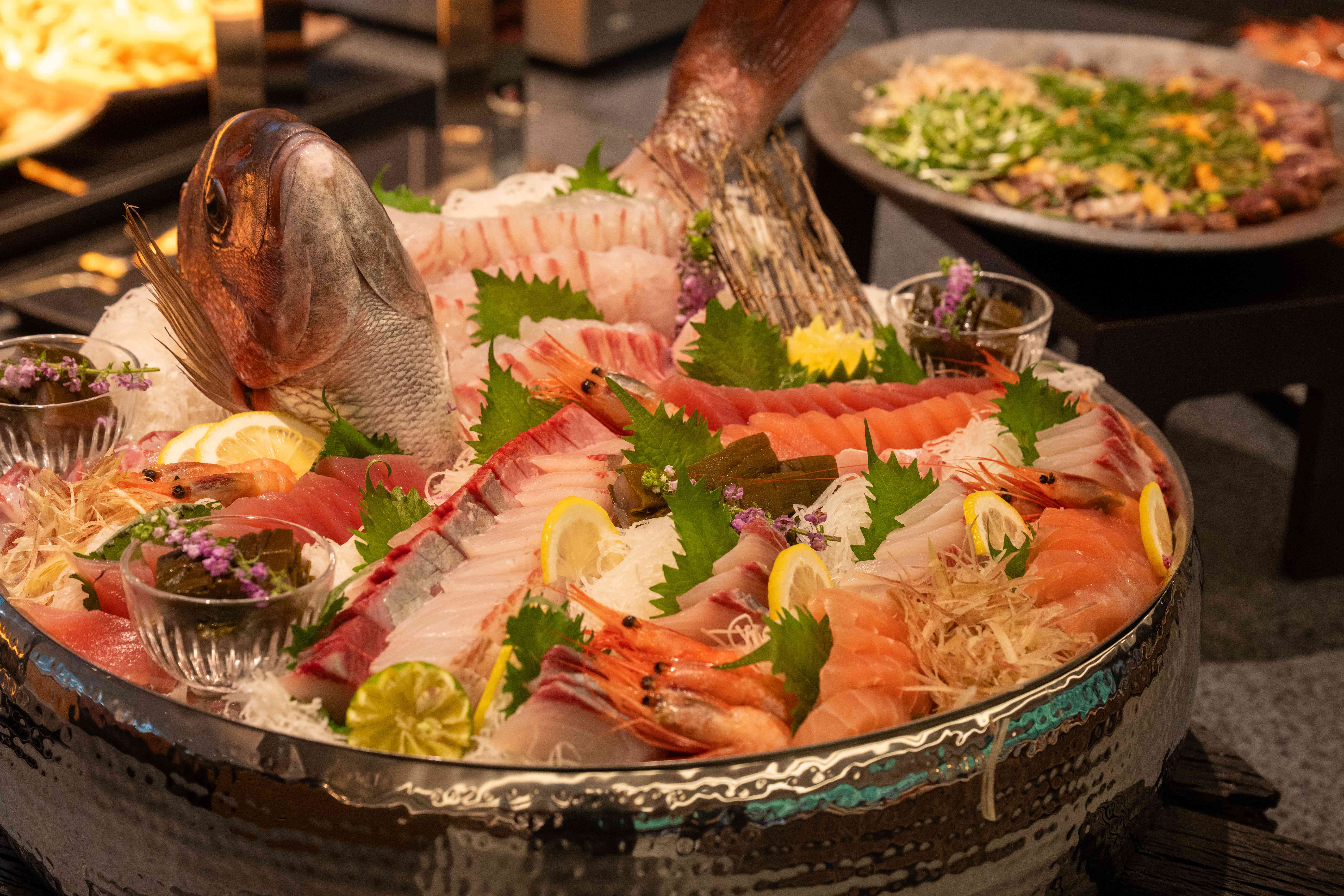 夕食ビュッフェ　提供例