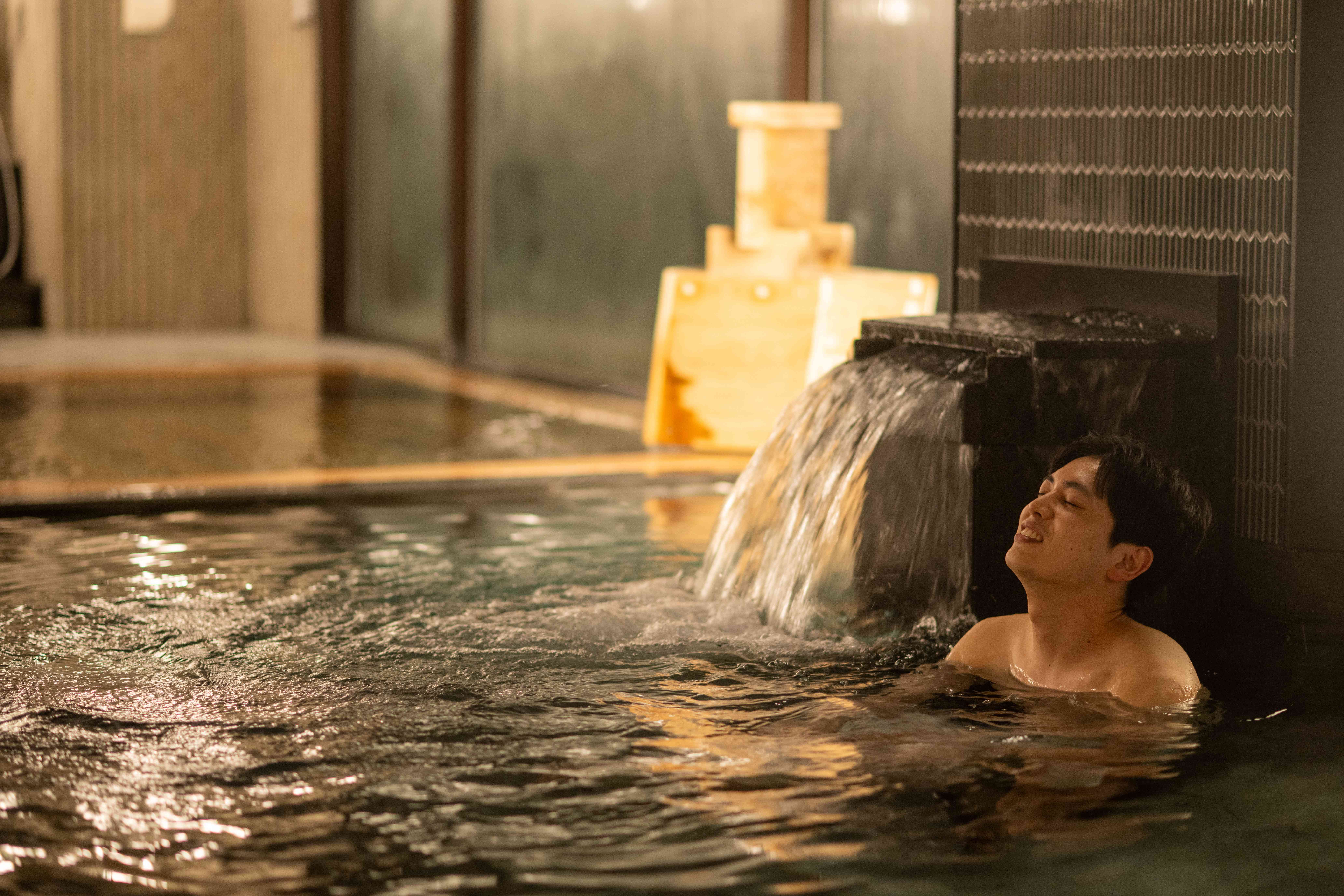 大浴場　男性　イメージ