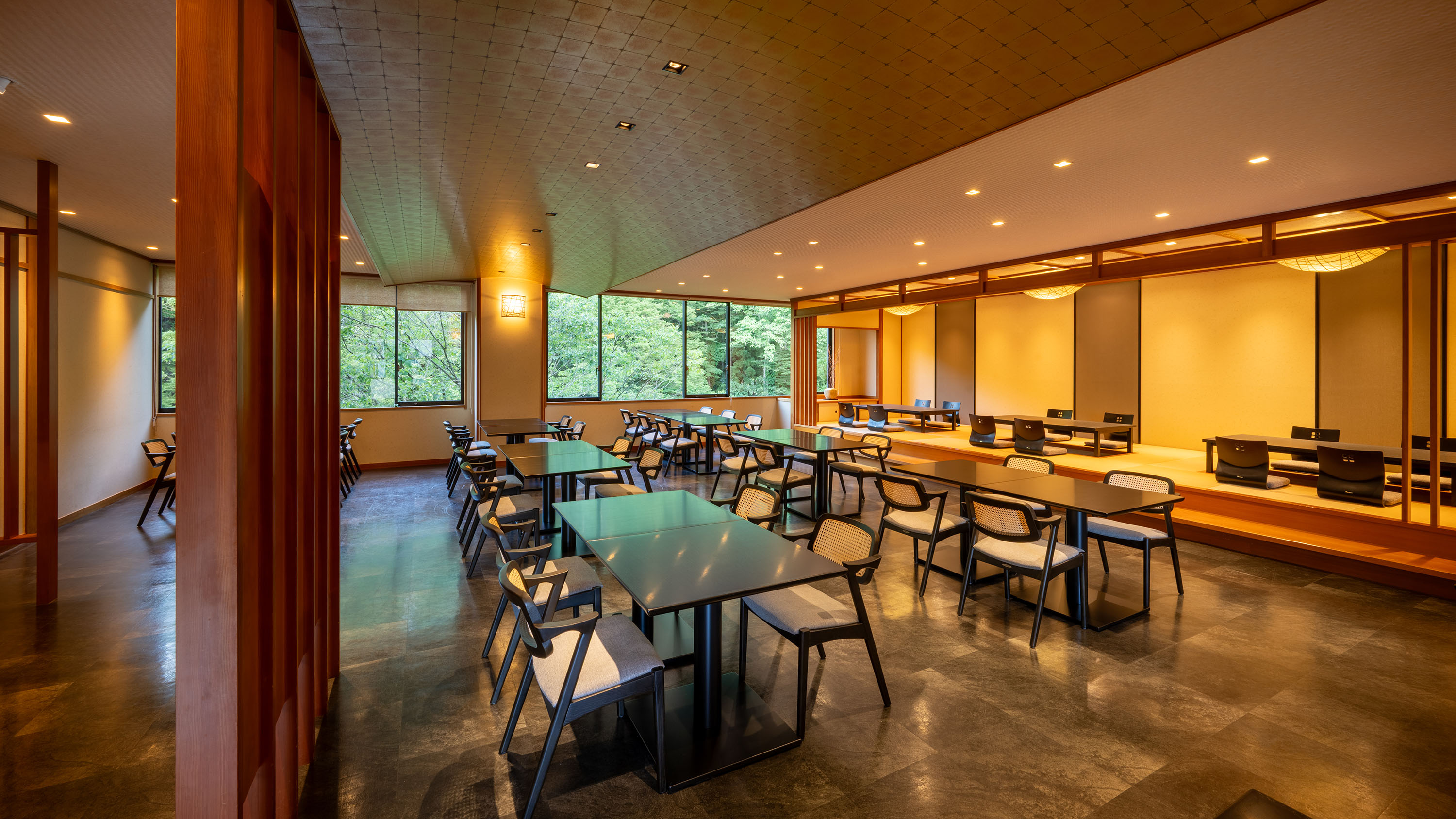 夕食（コース）／会場｜「風河」