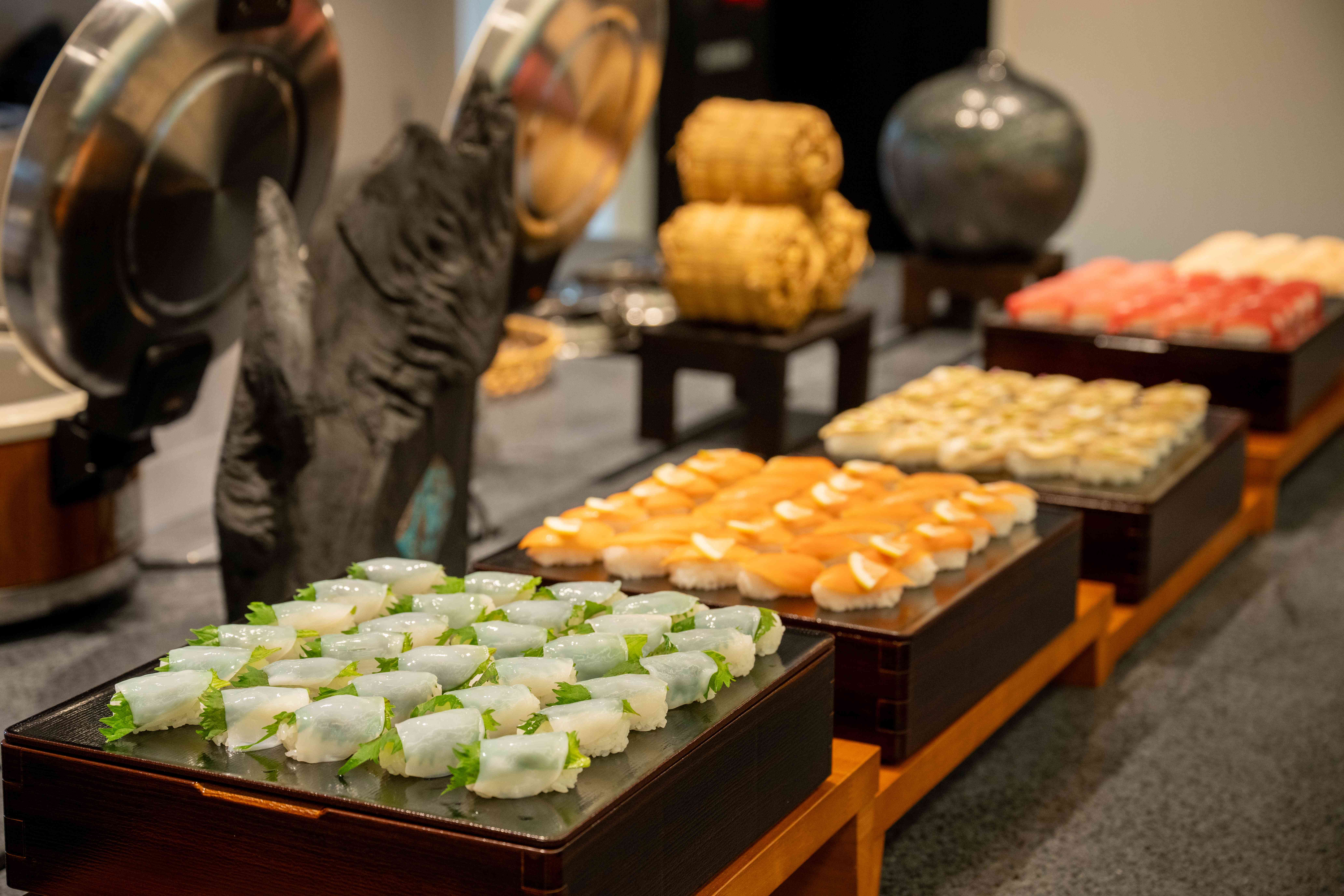 夕食ビュッフェ　提供例