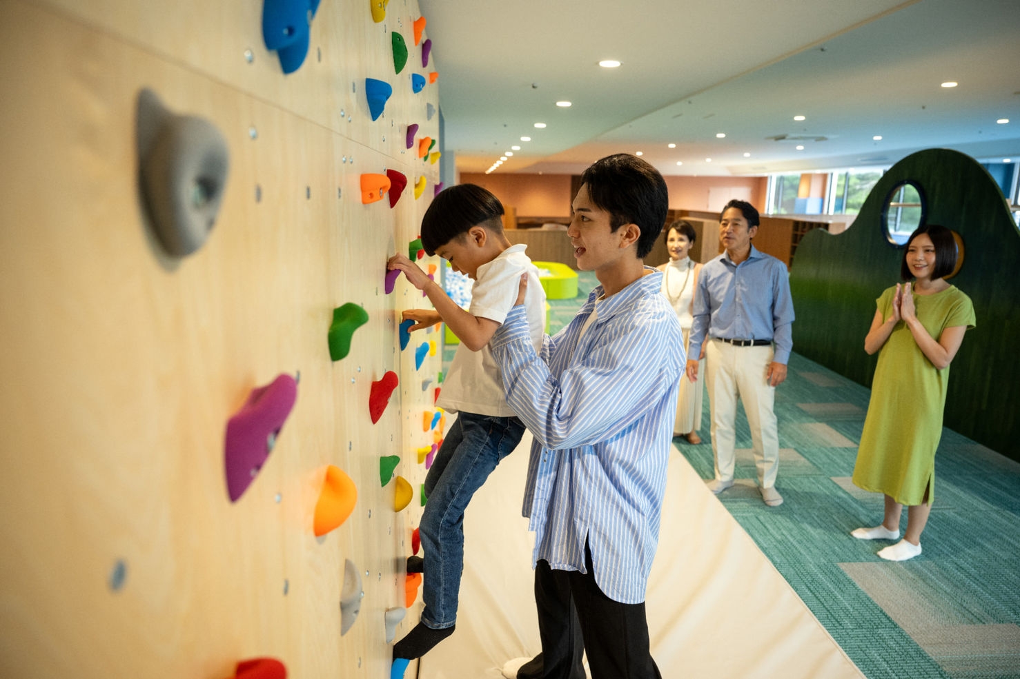 【小学生半額！】夏休み家族旅行応援プラン＜ ビュッフェ 夕朝食付 ＞＜室数限定＞