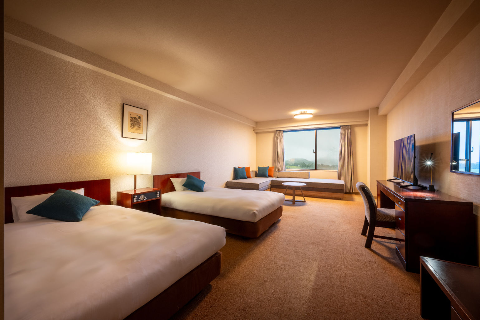 西館 ツイン《 旧館 》　客室内 ※イメージ