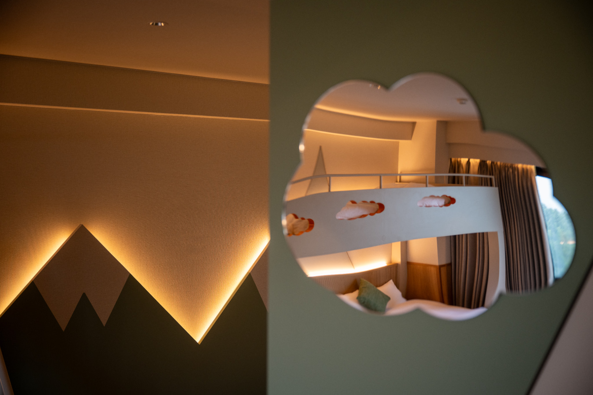 ファミリールーム空　客室内