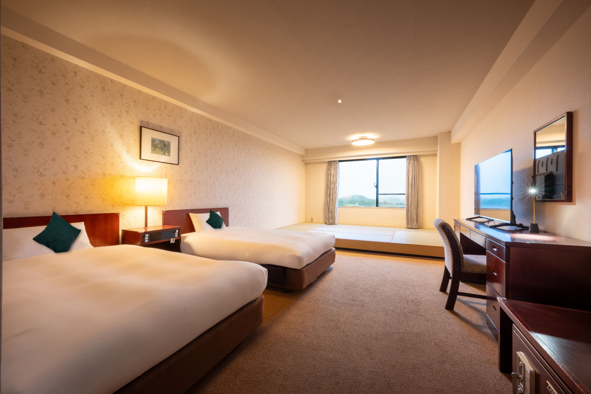 西館和洋室　客室内