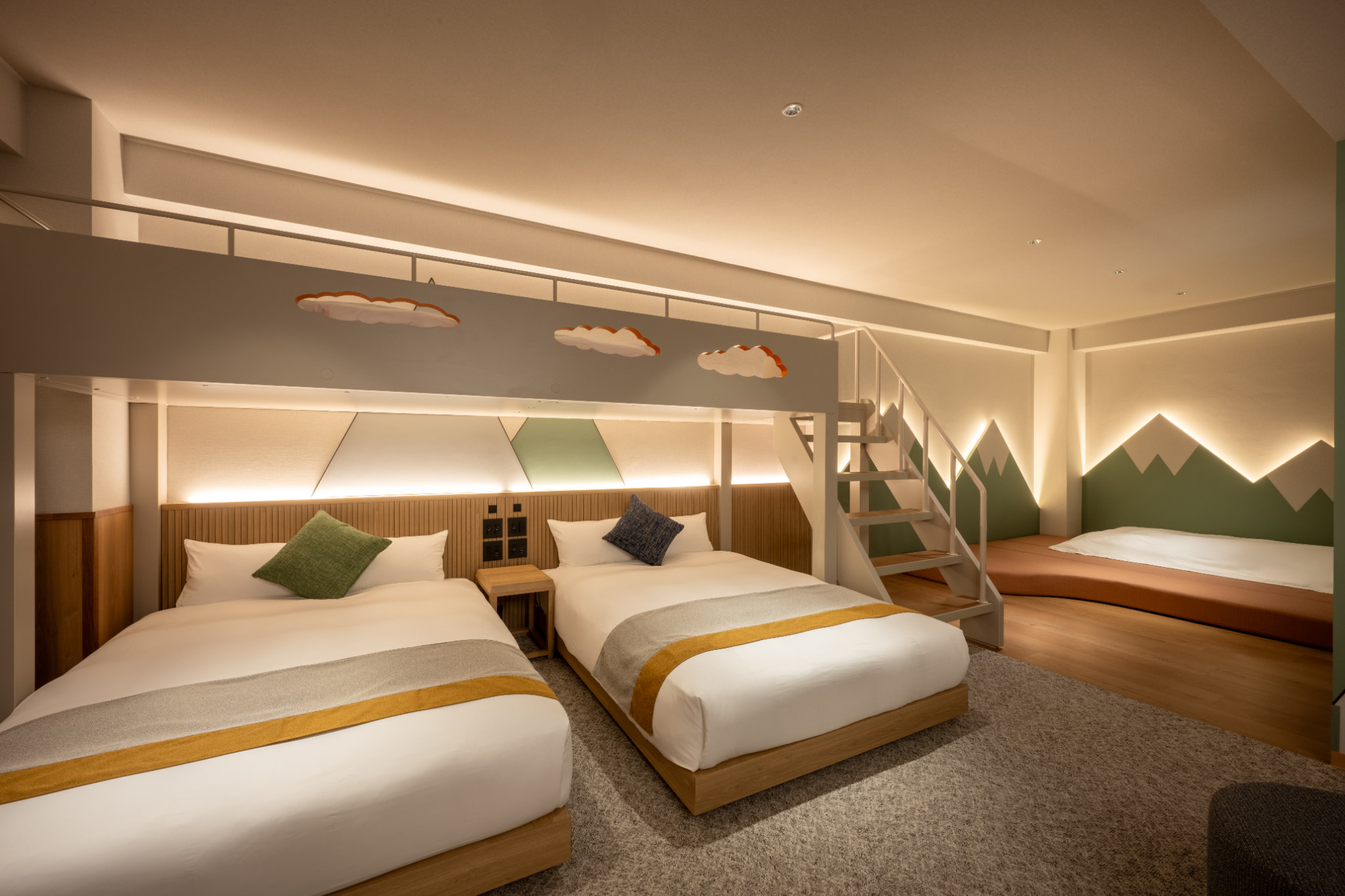 ファミリールーム空　客室内