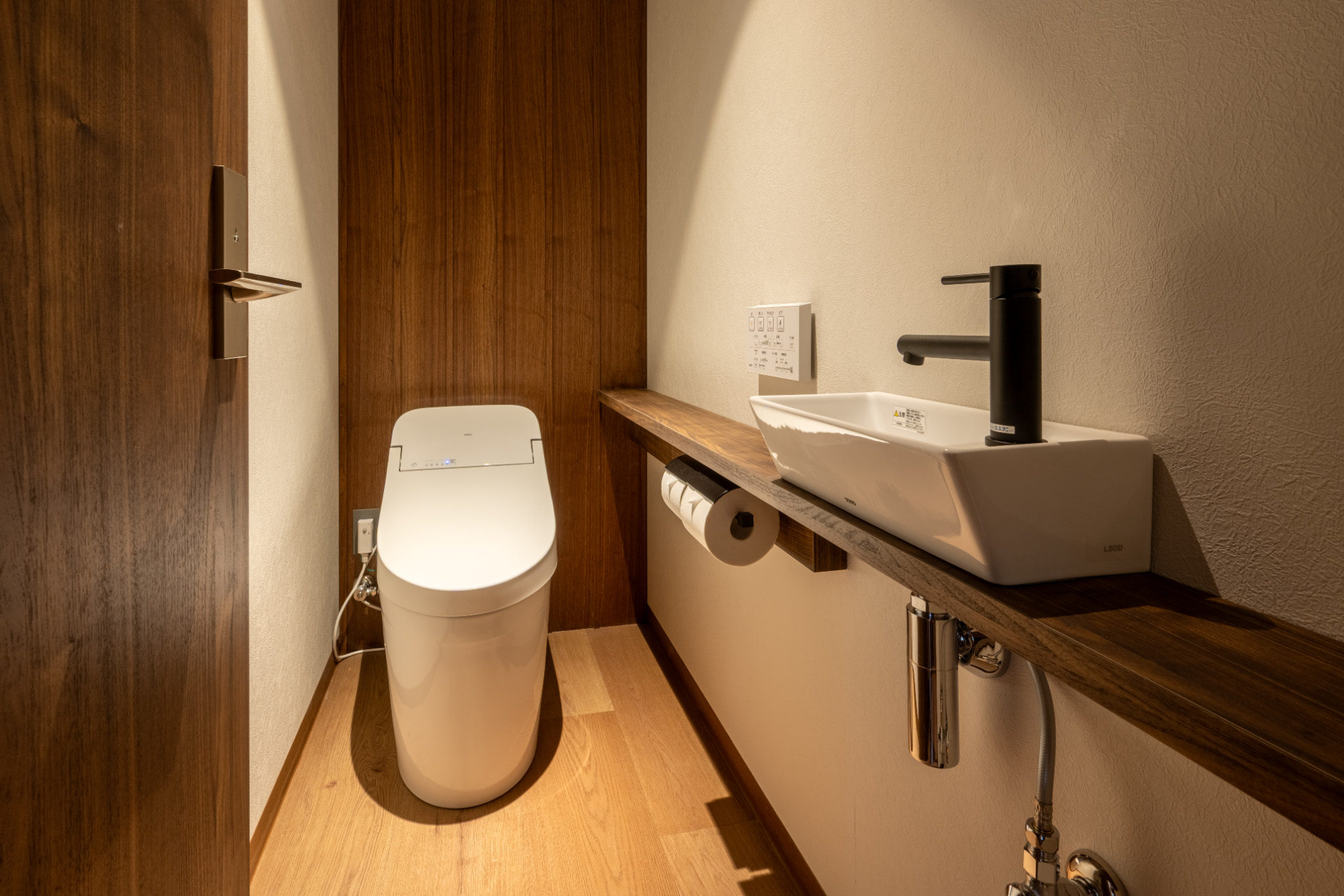 客室　スｰペリア和洋室　シャワーブース　トイレ