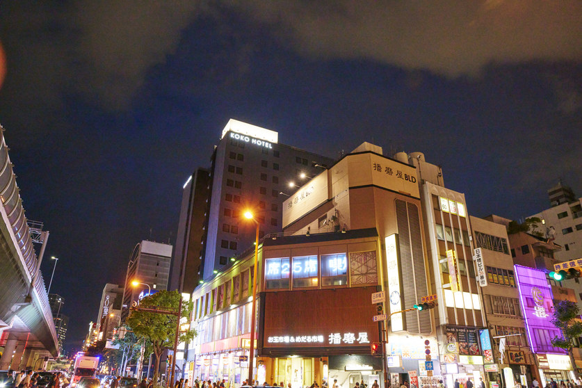 外観(夜)