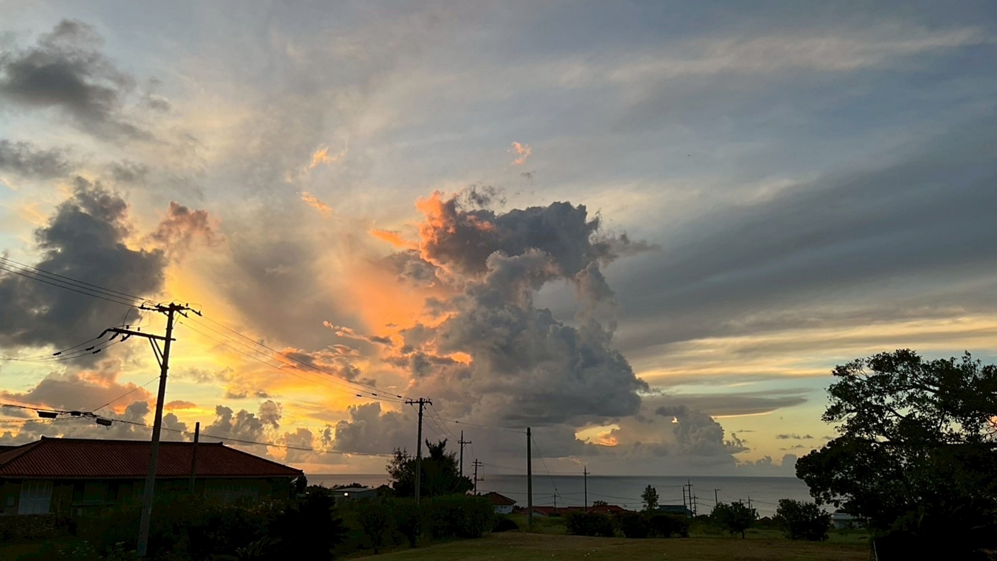 客室・テラスからの美しいオーシャンビューとサンセット