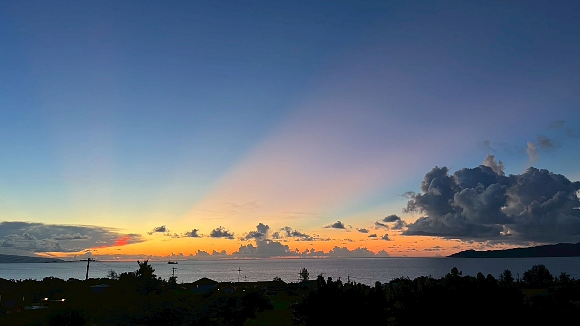 客室・テラスからの美しいオーシャンビューとサンセット