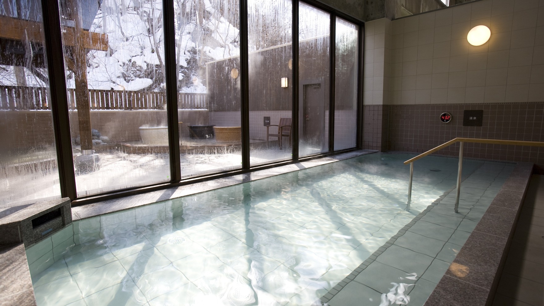 【刺身グレードアップ！季節の和食コース】当日10時から温泉に入って最大24時間ステイOK！