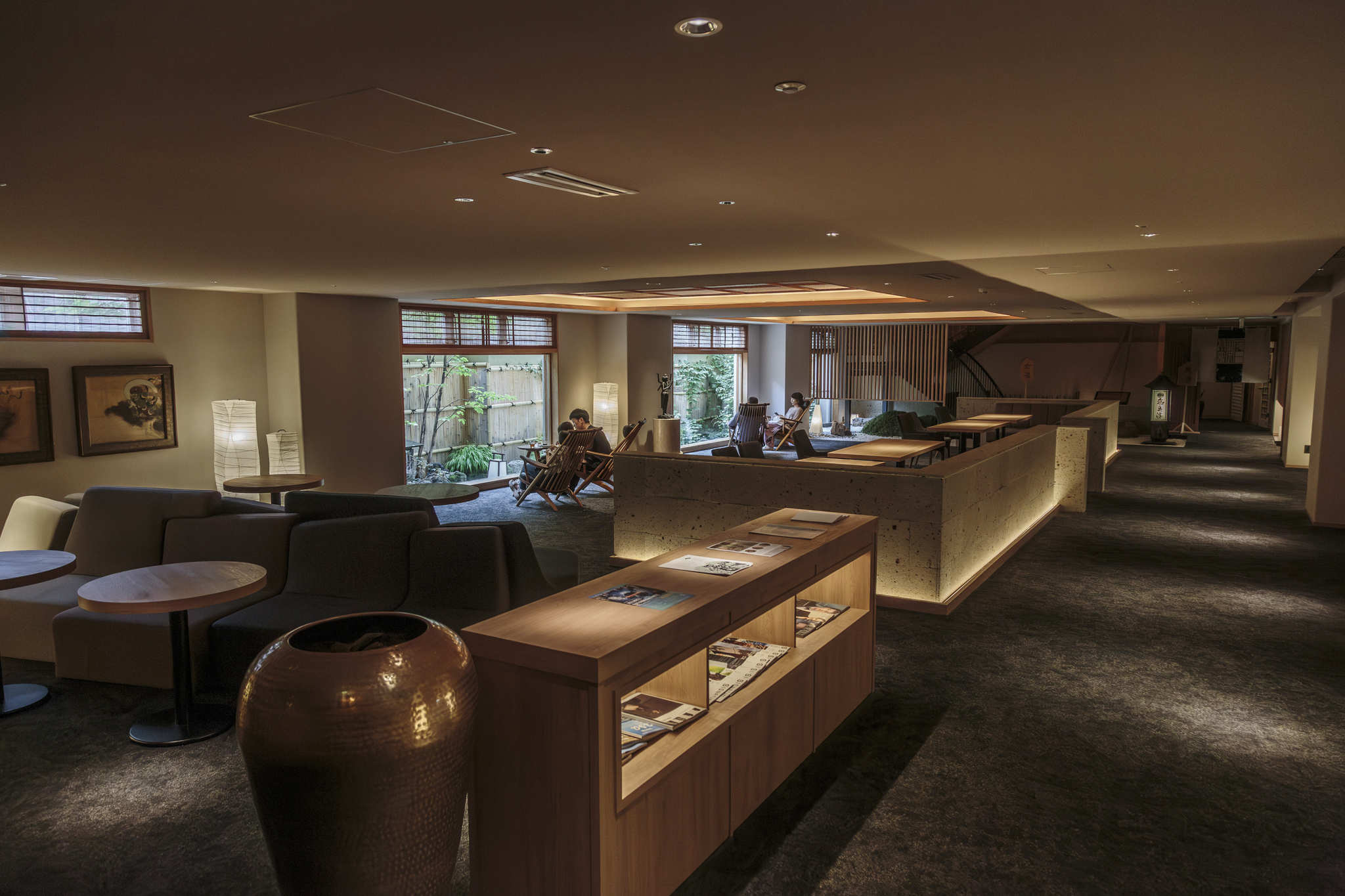 第一寶亭留翠山亭本館［2階ラウンジ］「一」