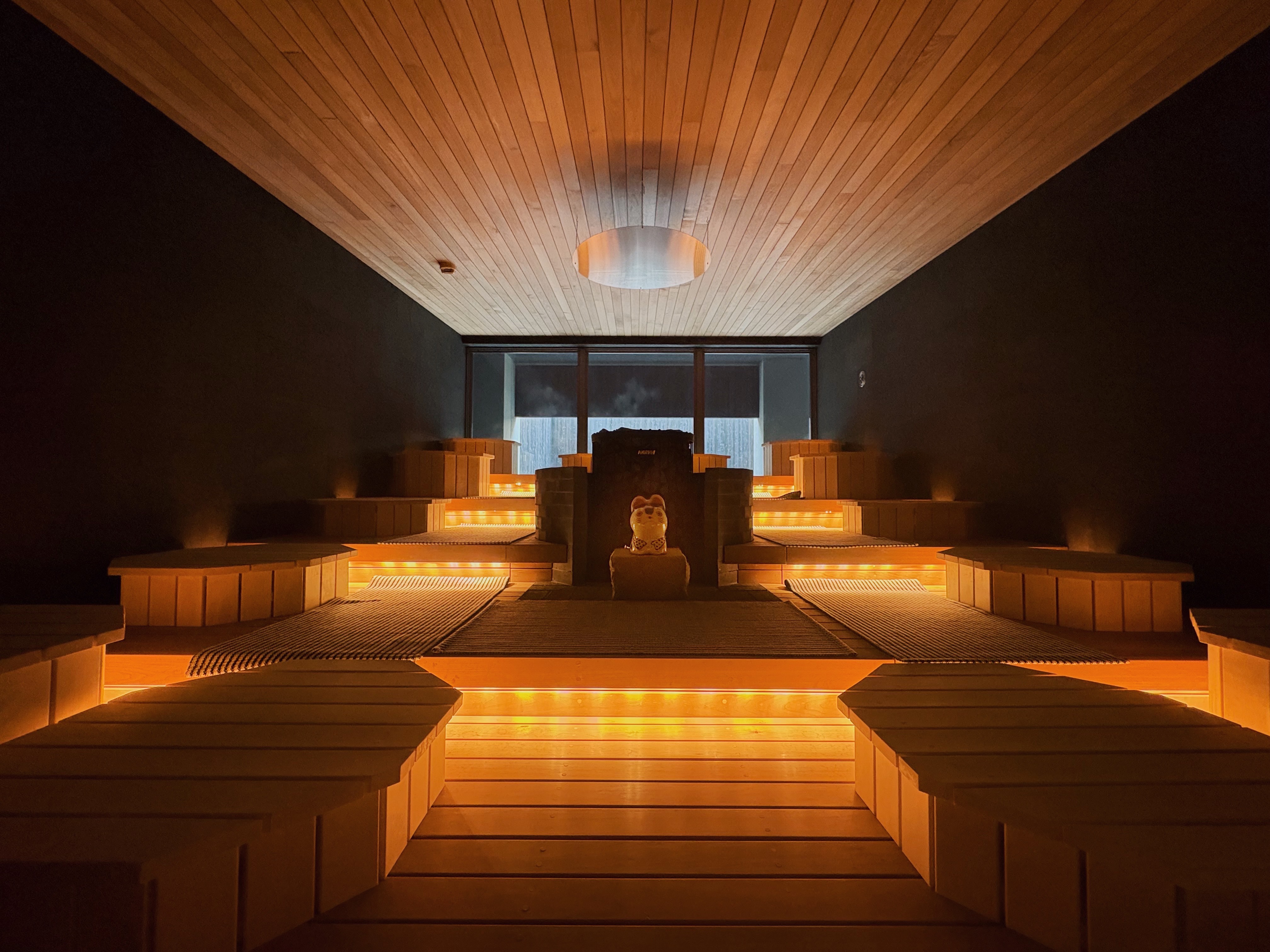 【2階「休日湯」／ヌシと十五人のサウナ】