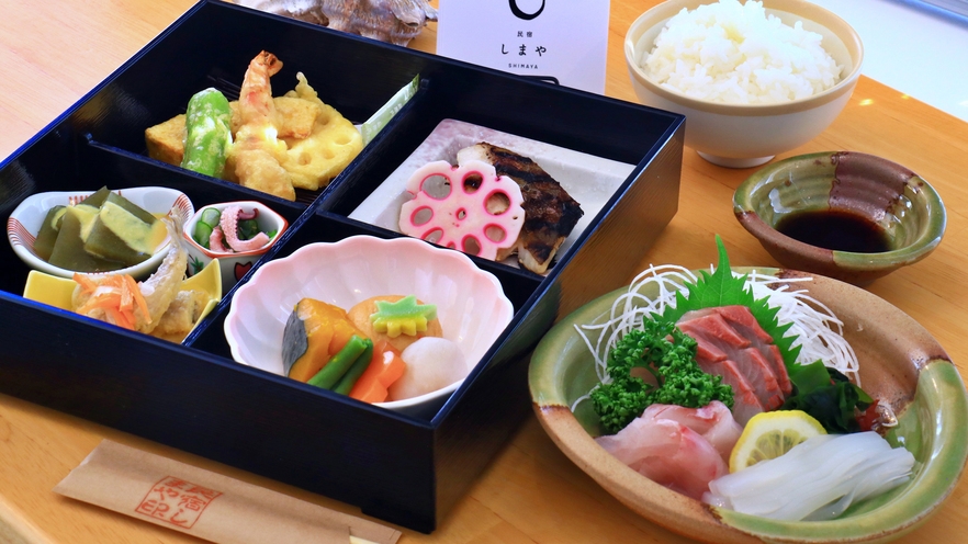 【1泊2食付】浜田港直送の海の幸を堪能｜人気鮮魚店「お魚のなかだ」の夕食と浜田産干物の朝食