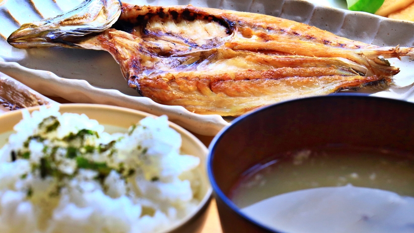 【1泊2食付】浜田港直送の海の幸を堪能｜人気鮮魚店「お魚のなかだ」の夕食と浜田産干物の朝食