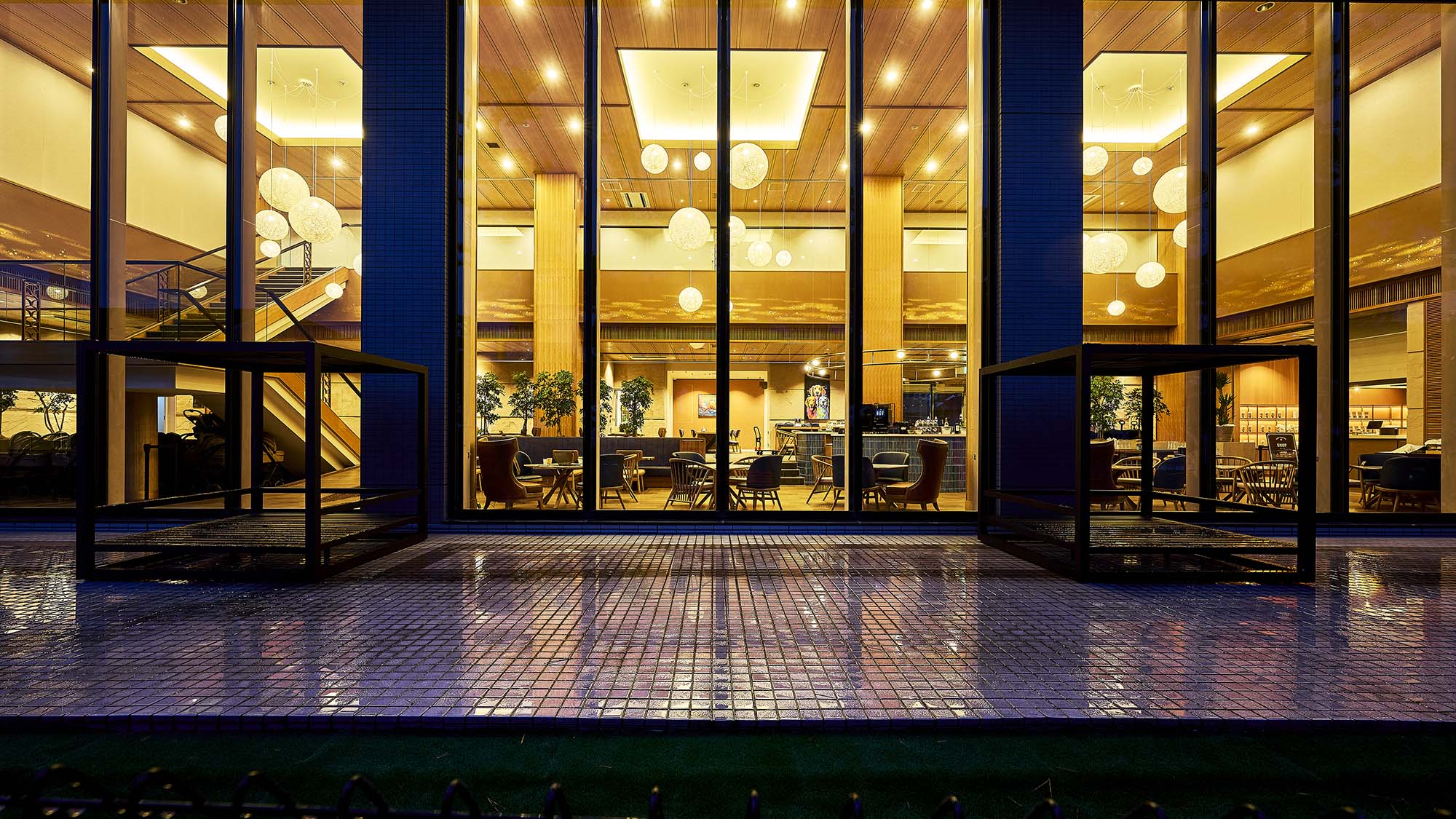 ドッグラン側からのホテル