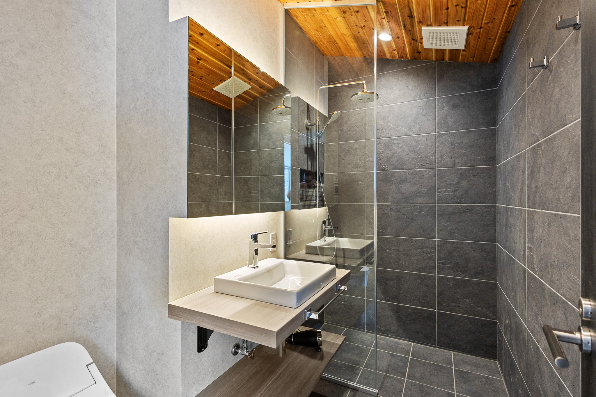 シャワールーム