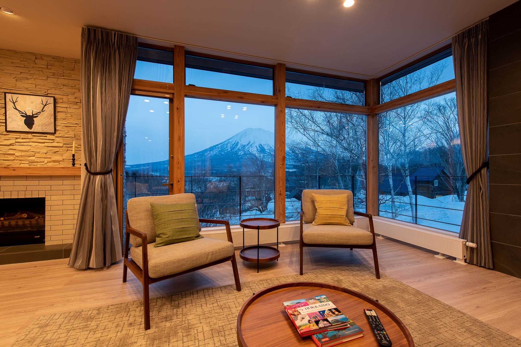 リビング一部（夜）