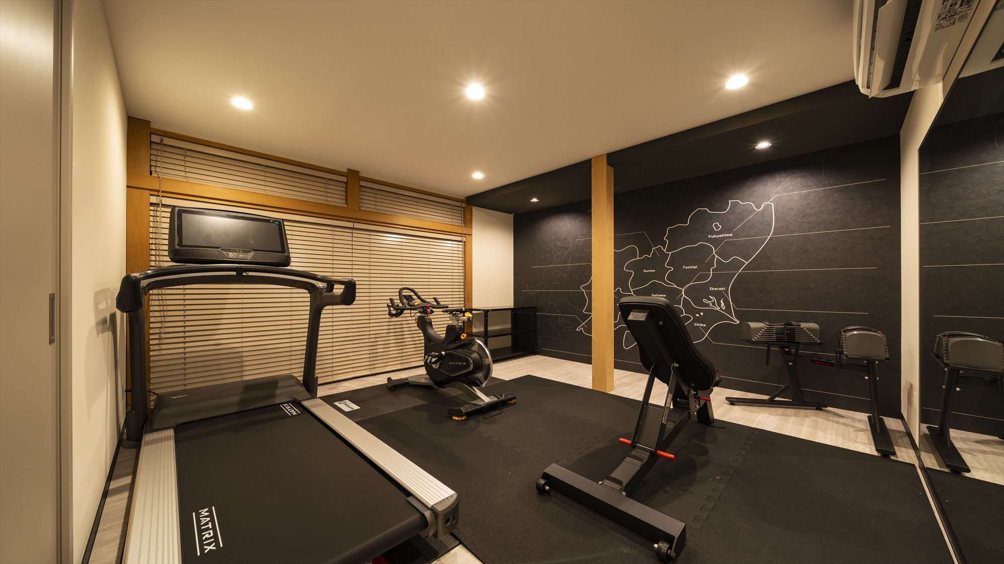 ジム利用料： 2000円/1回の滞在（要予約）