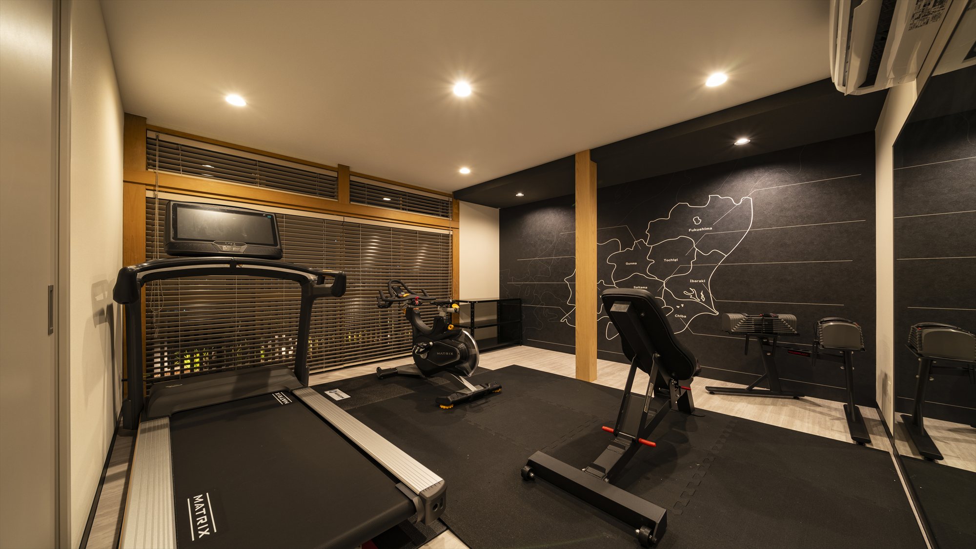 ジム利用料： 2000円/1回の滞在（要予約）