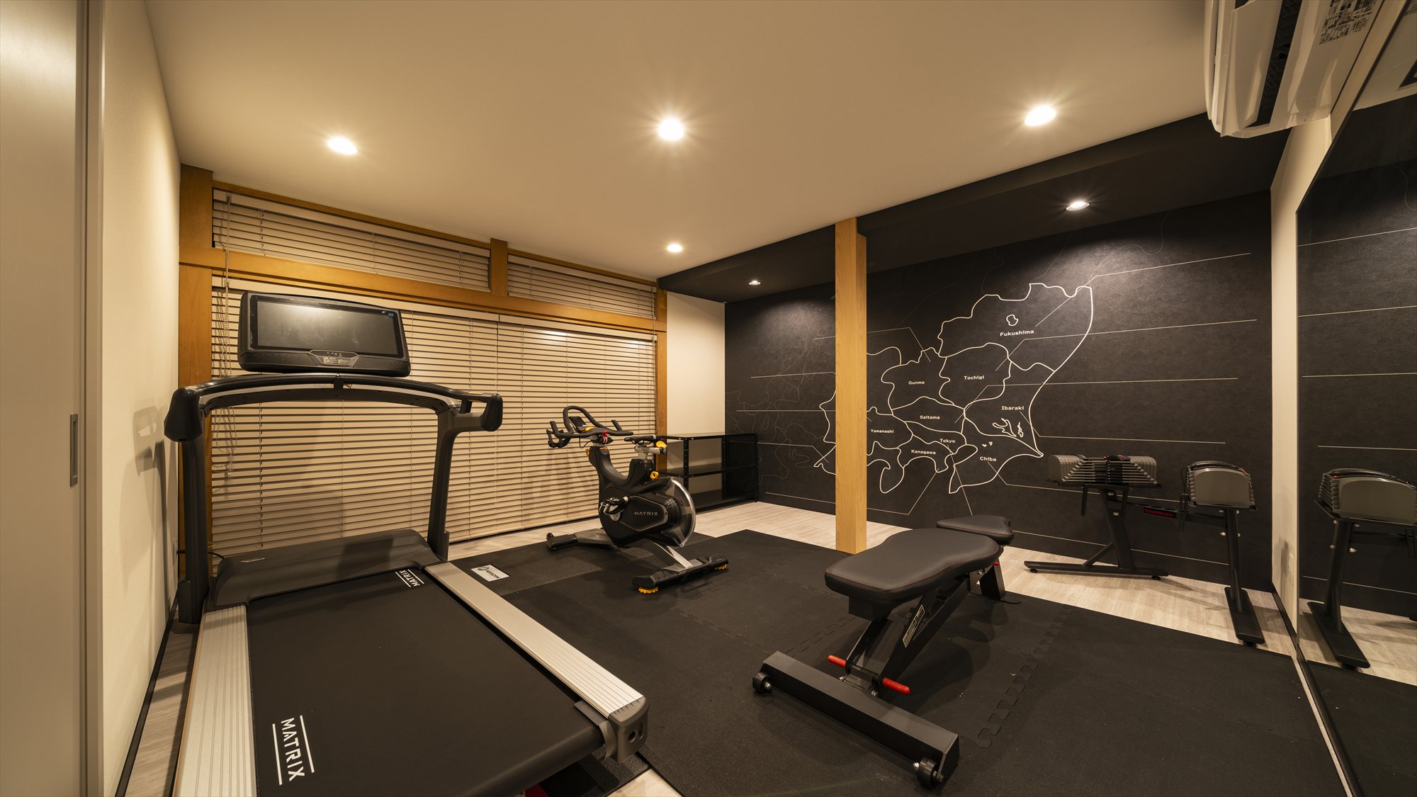 ジム利用料： 2000円/1回の滞在（要予約）