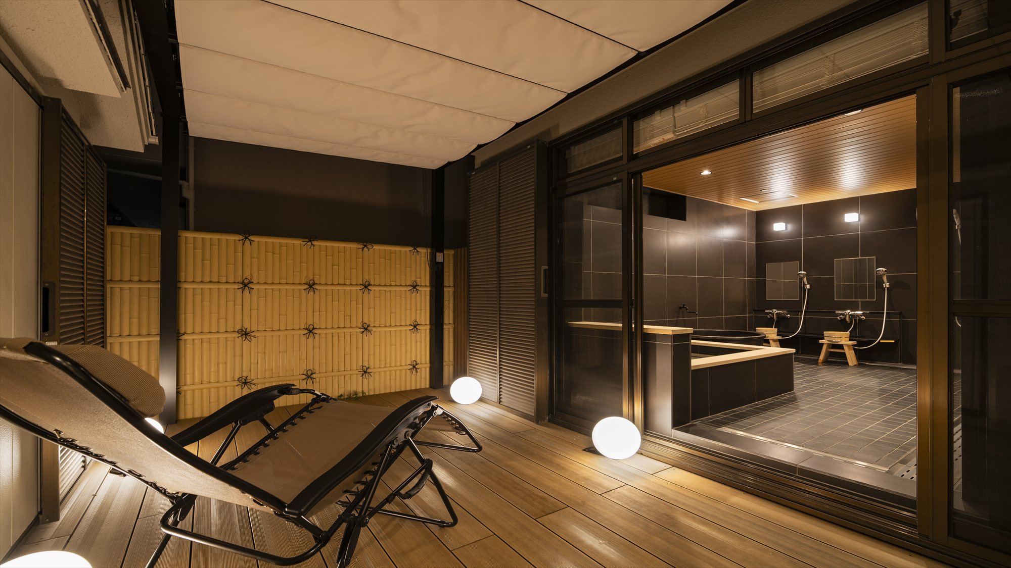 外気浴スペース