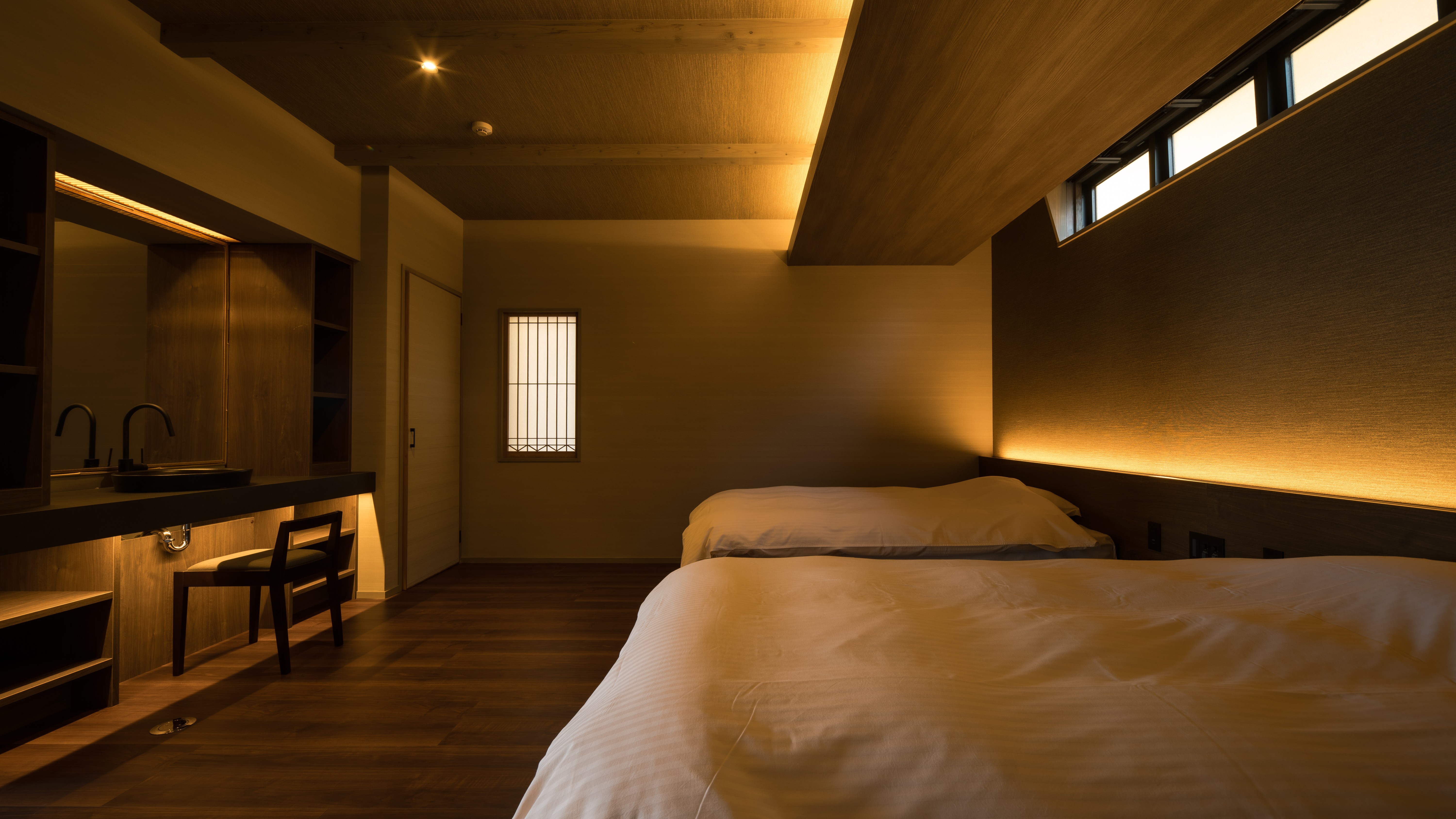 【特別室／天降川】の寝室