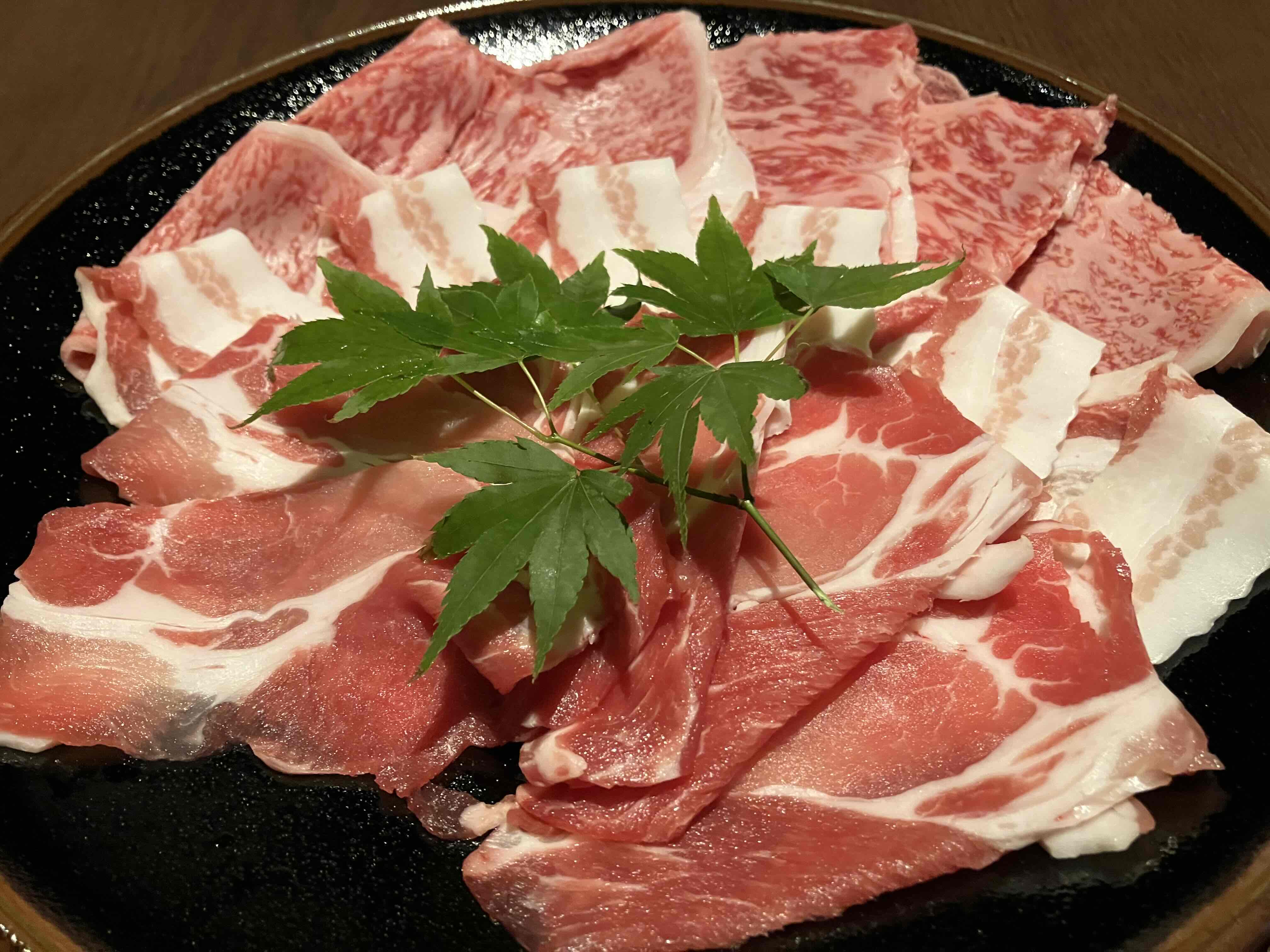 黒毛和牛・黒豚しゃぶしゃぶ