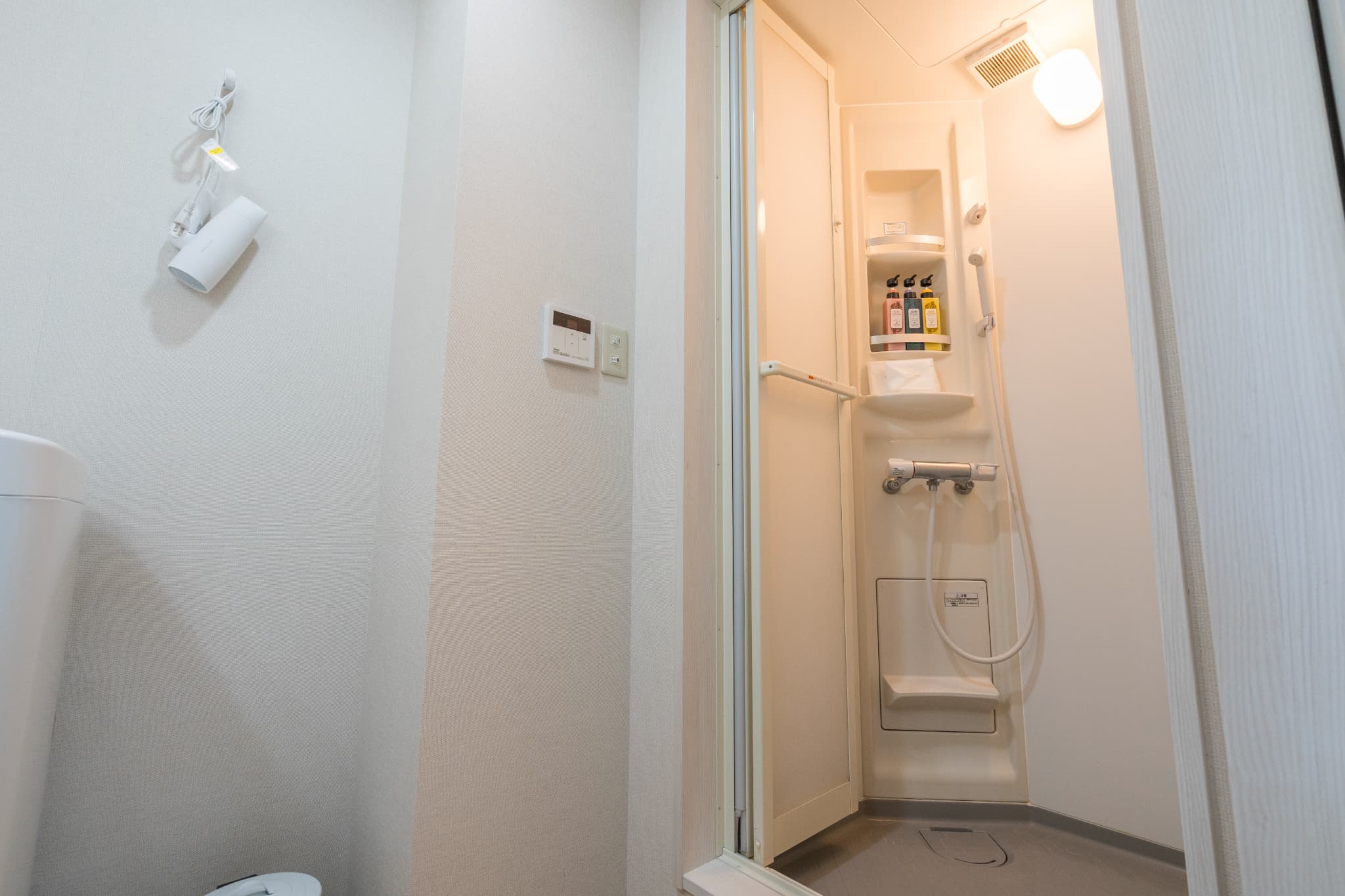 シャワー室（バスタブ無）