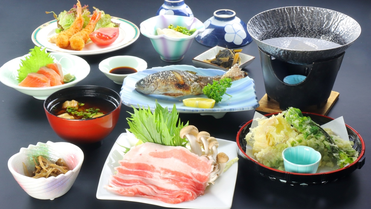 【夕食のみ】温泉でボリューム満点の夕食♪朝は＜のんびり＞or＜早朝出発＞